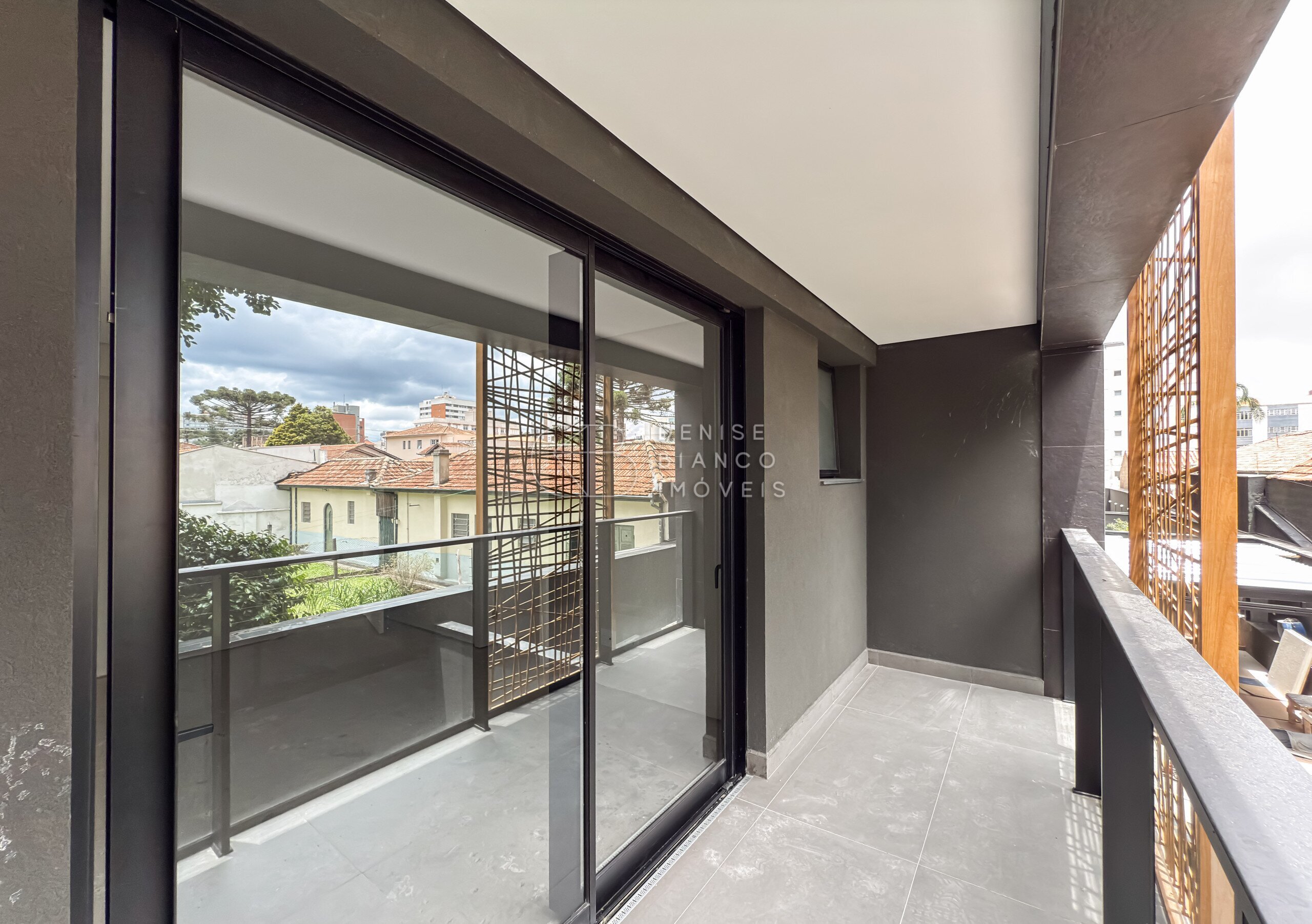 APARTAMENTO em Alto da Rua XV - Ref: DB0126
