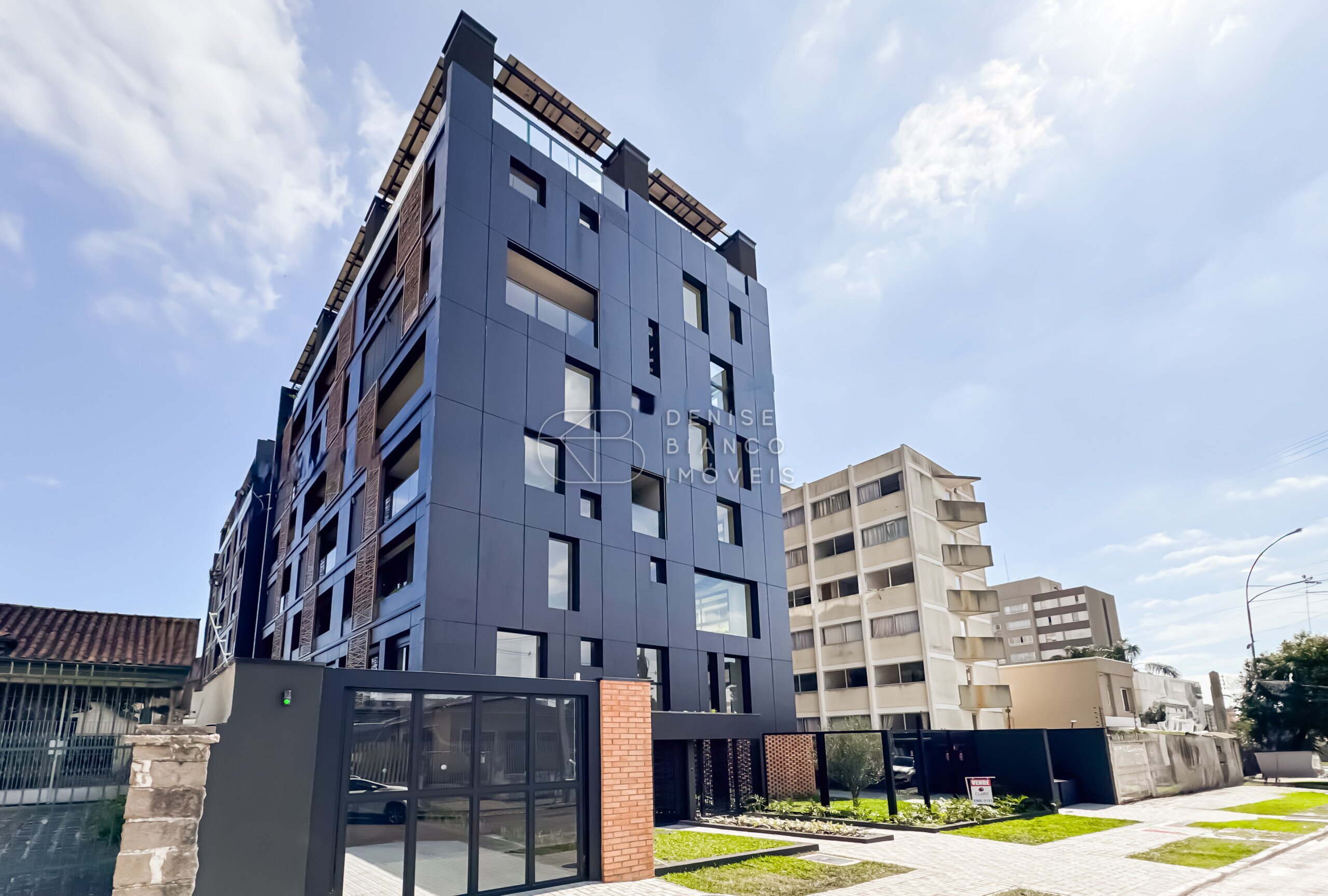APARTAMENTO em Alto da Rua XV - Ref: DB0126
