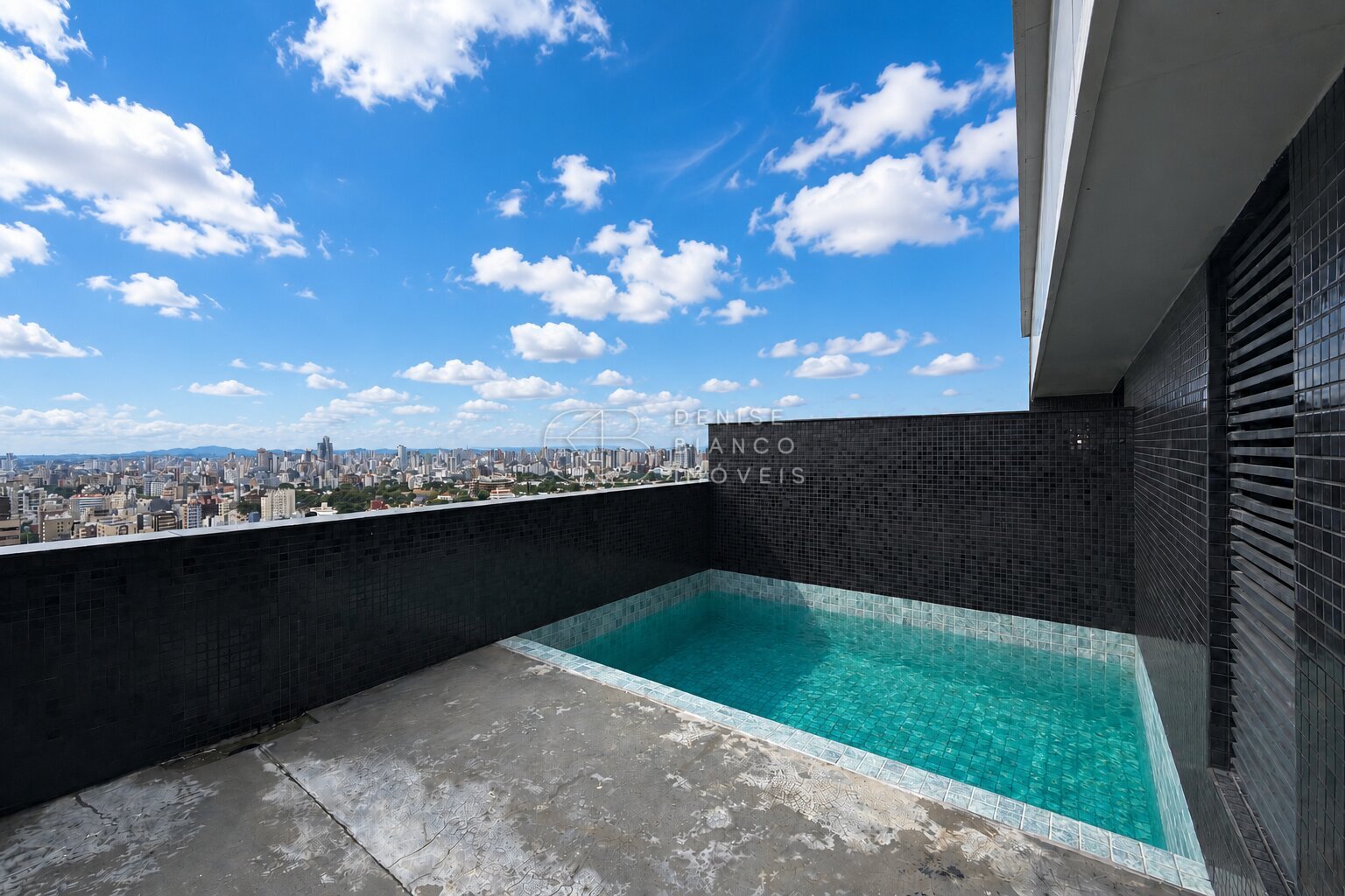 APARTAMENTO em Bigorrilho - Ref: DB0128