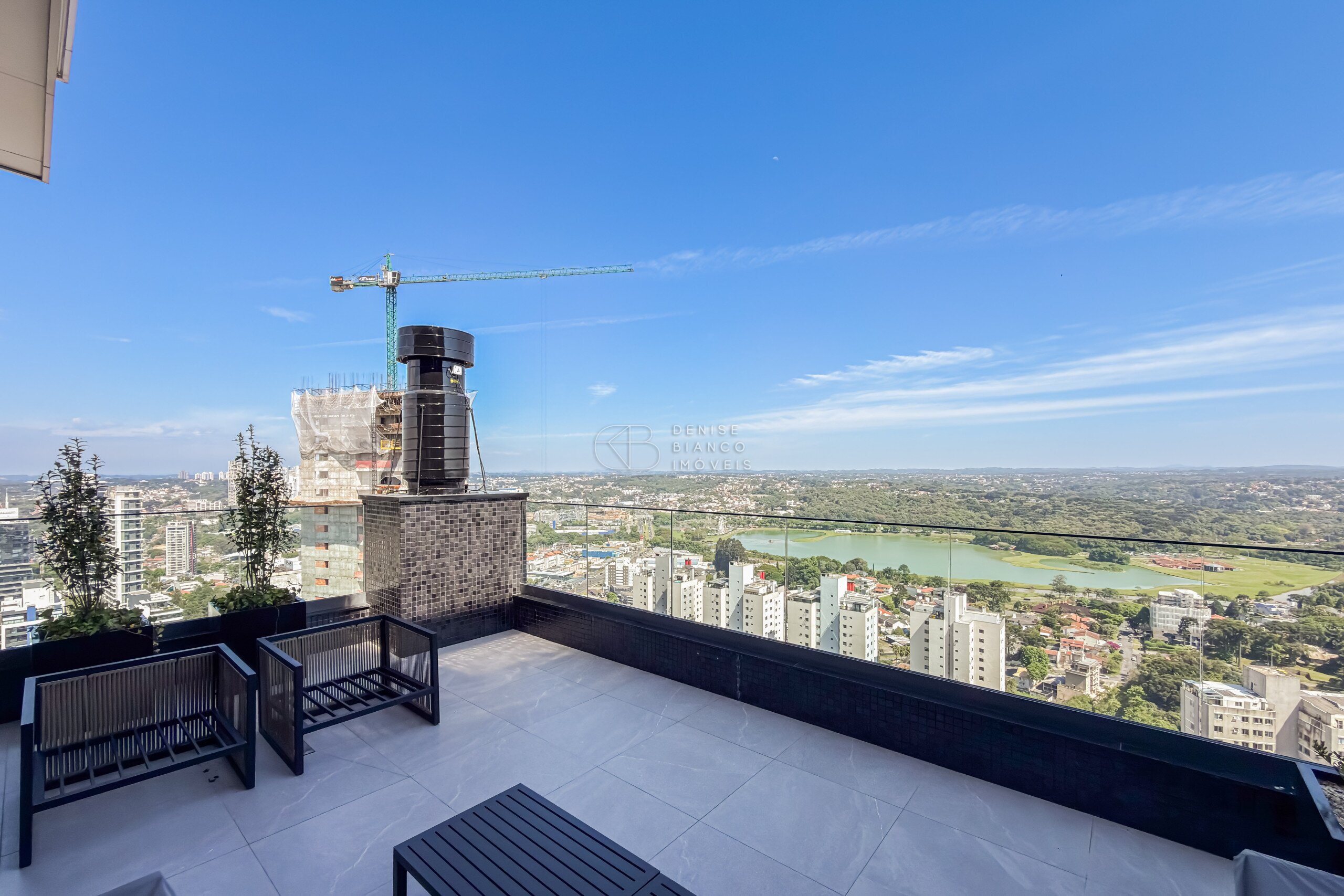 APARTAMENTO em Bigorrilho - Ref: DB0128