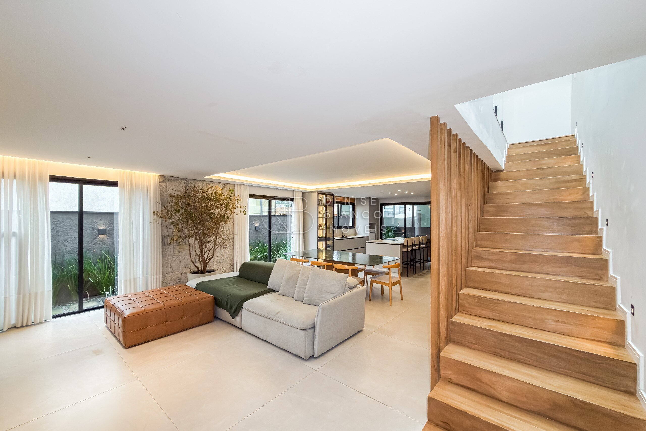 CASA EM CONDOMÍNIO em Santa Cândida - Ref: DB0129