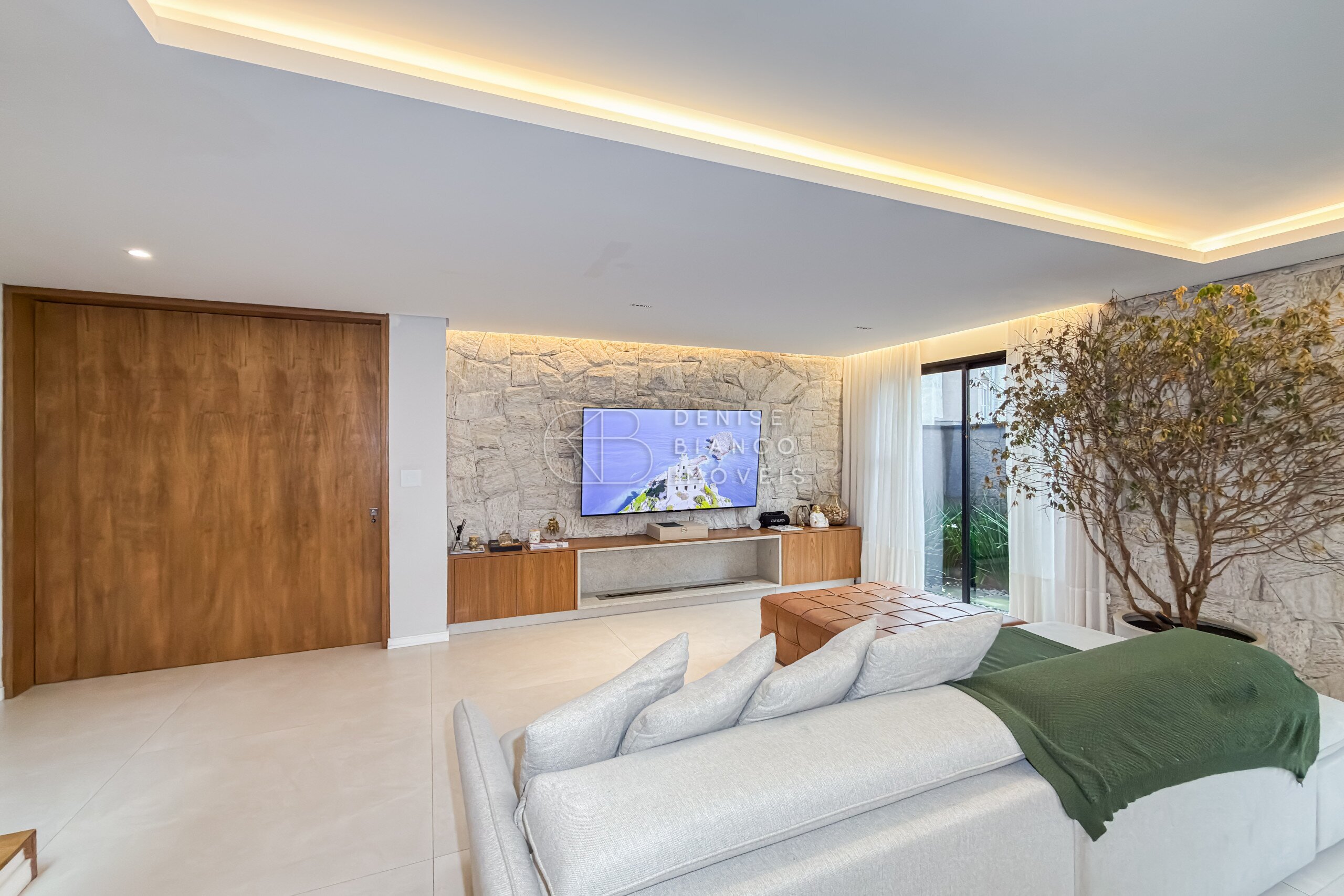 CASA EM CONDOMÍNIO em Santa Cândida - Ref: DB0129