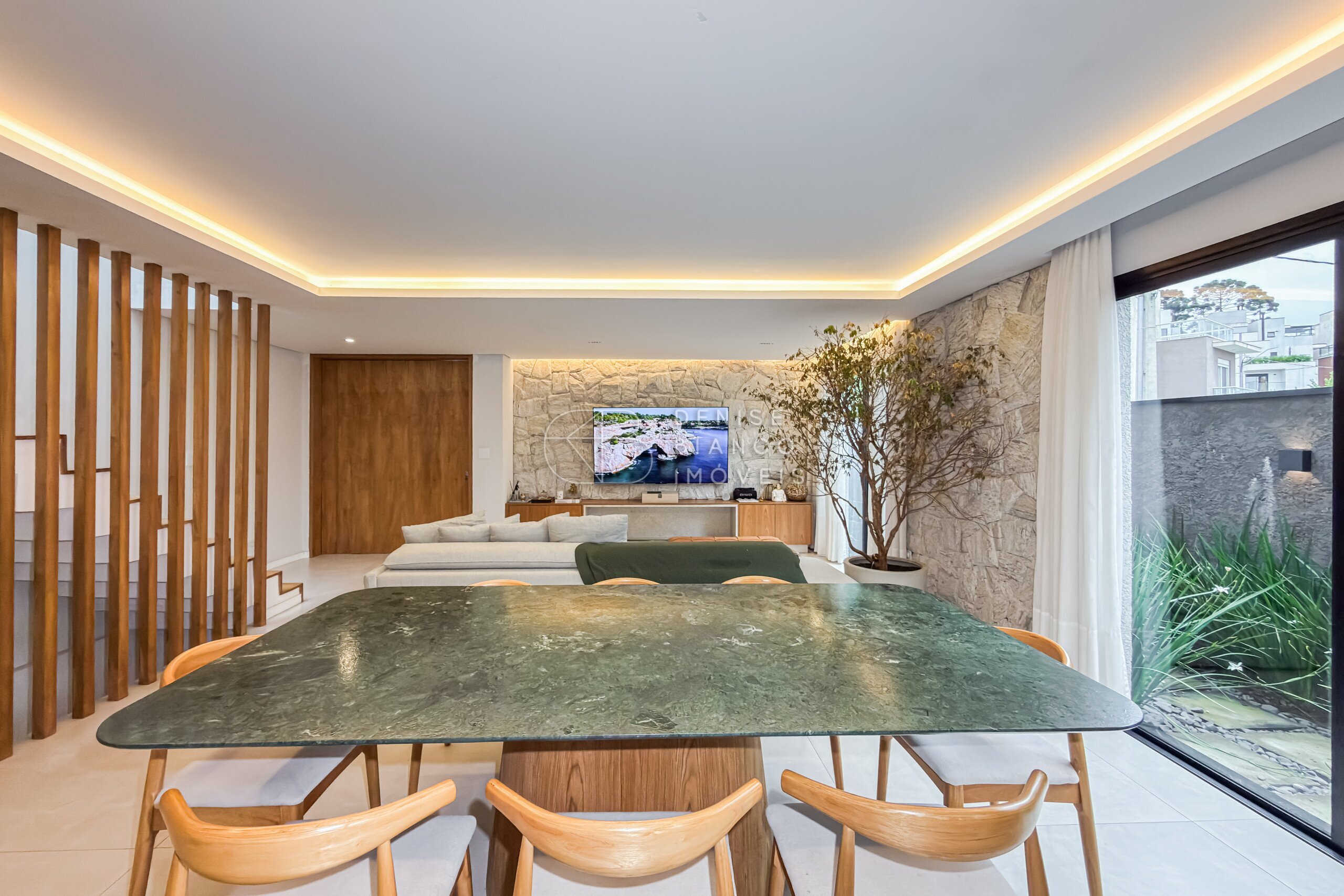 CASA EM CONDOMÍNIO em Santa Cândida - Ref: DB0129