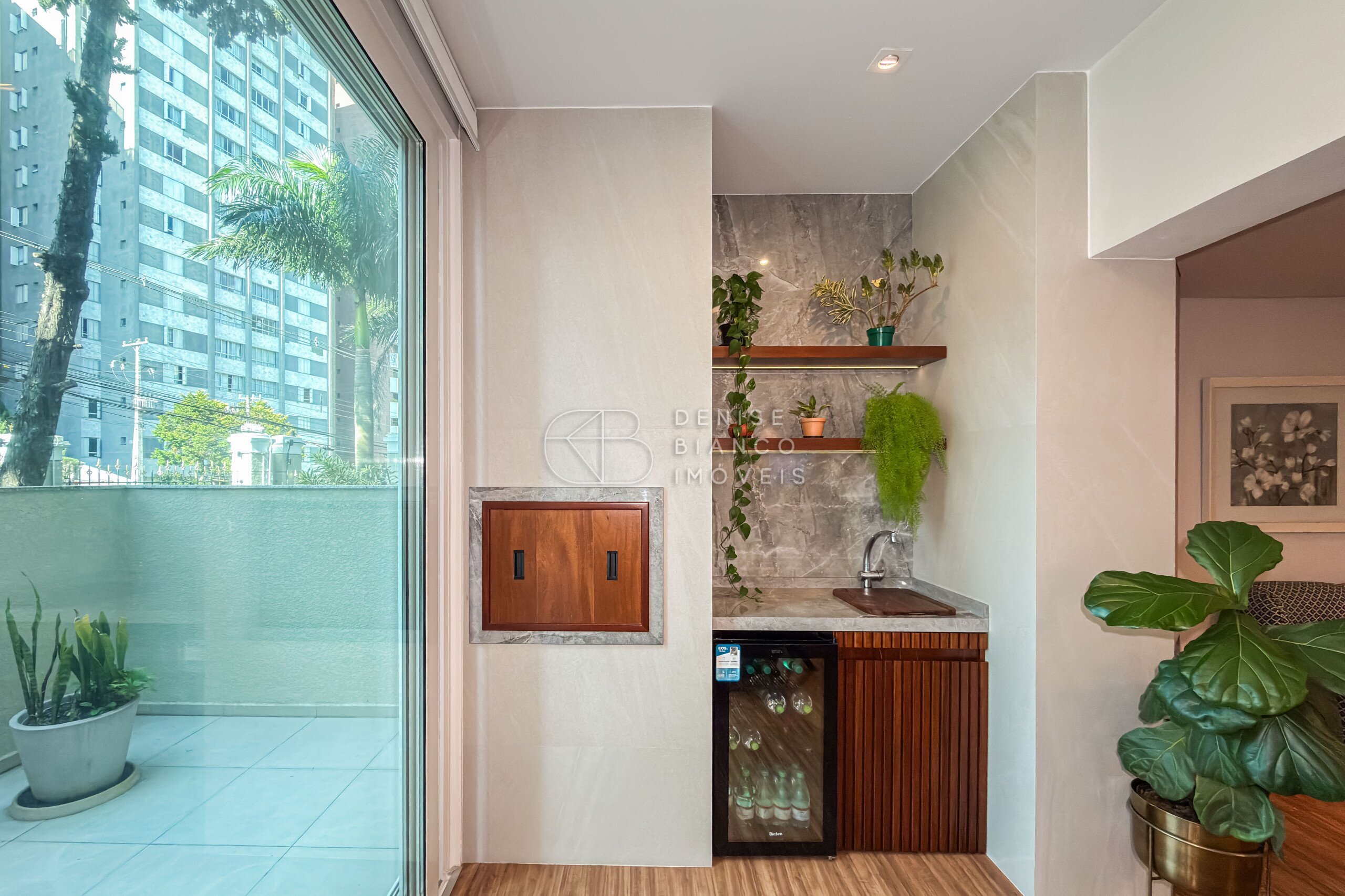 APARTAMENTO em Ahú - Ref: DB0134