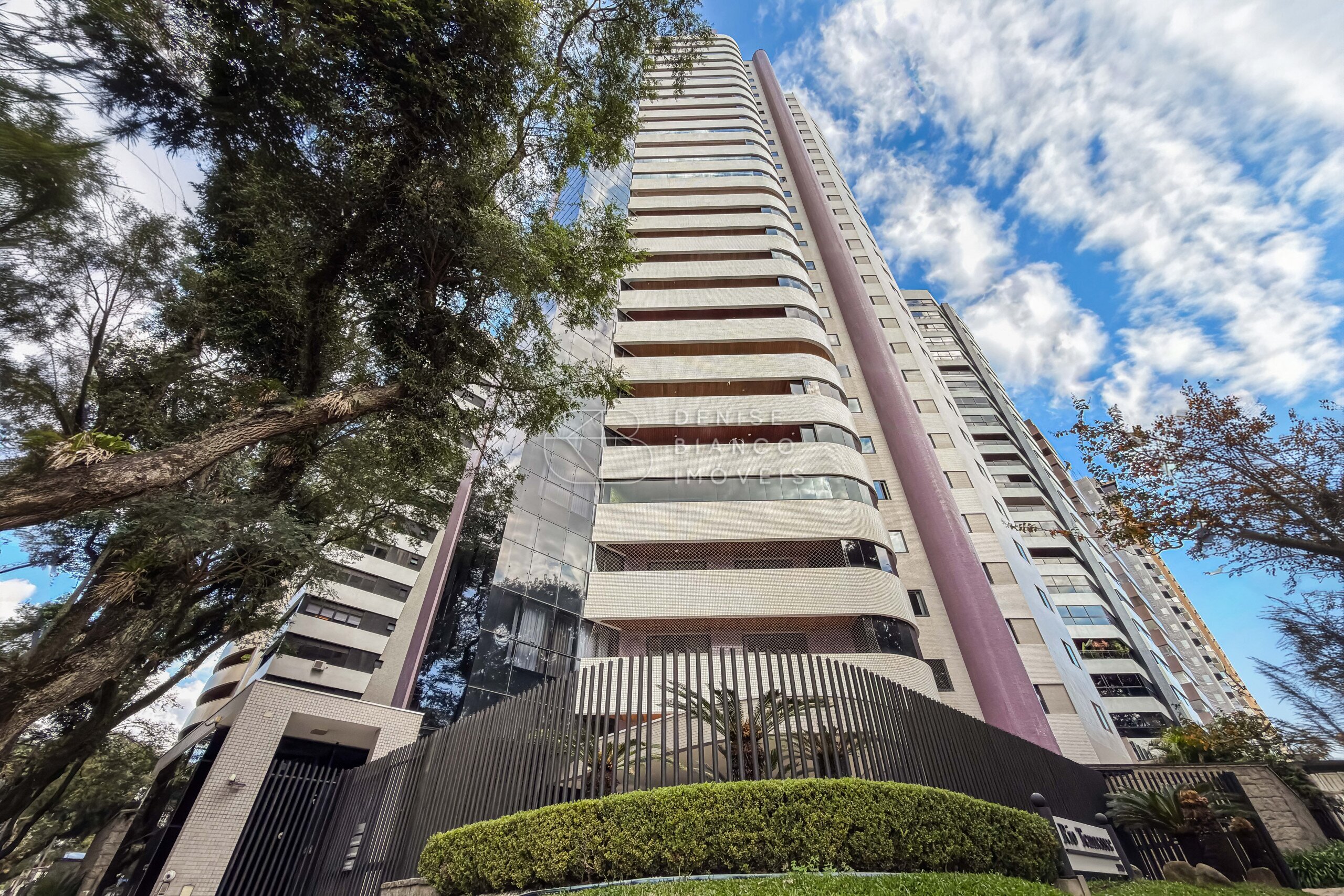 APARTAMENTO em Bigorrilho - Ref: DB0137