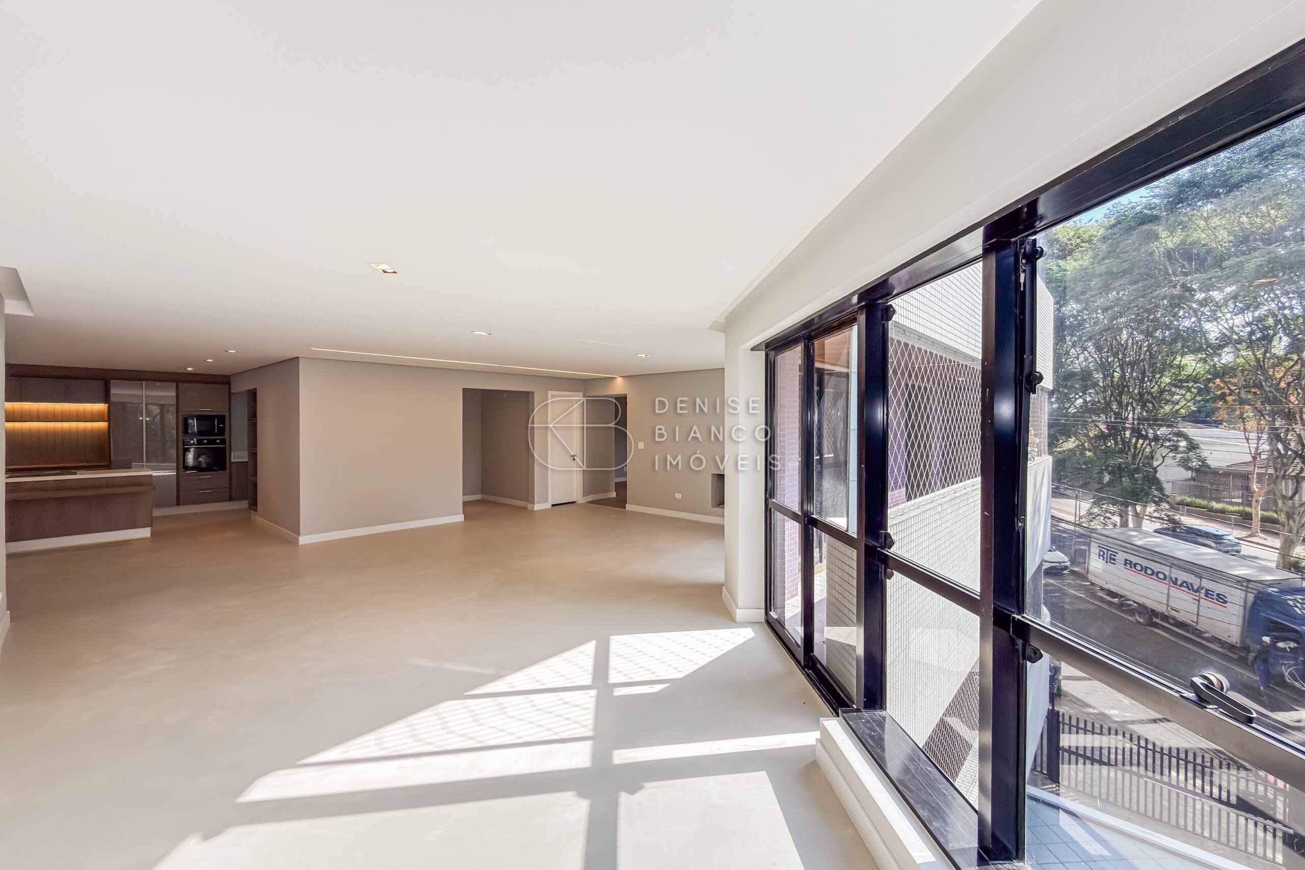APARTAMENTO em Bigorrilho - Ref: DB0137