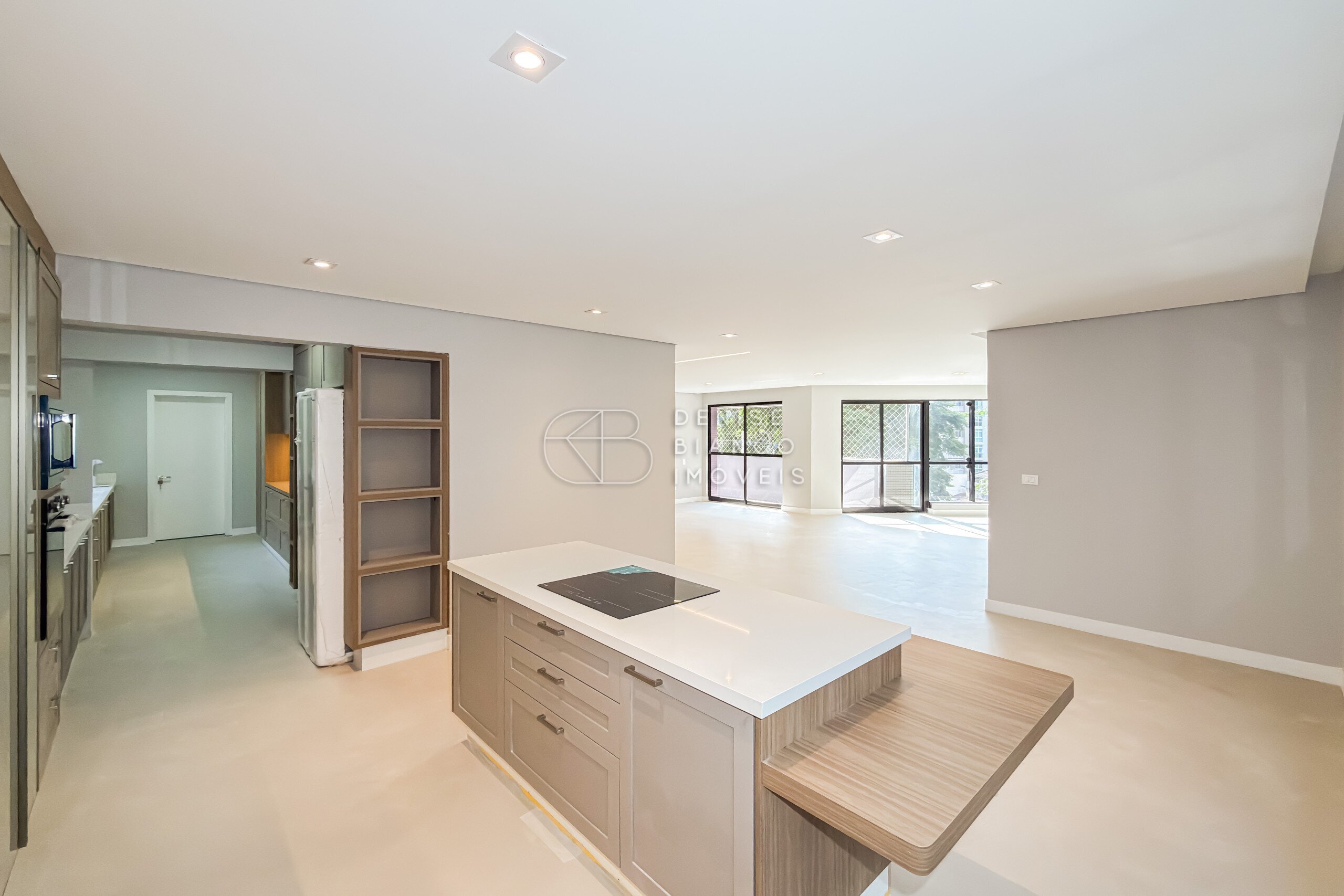 APARTAMENTO em Bigorrilho - Ref: DB0137