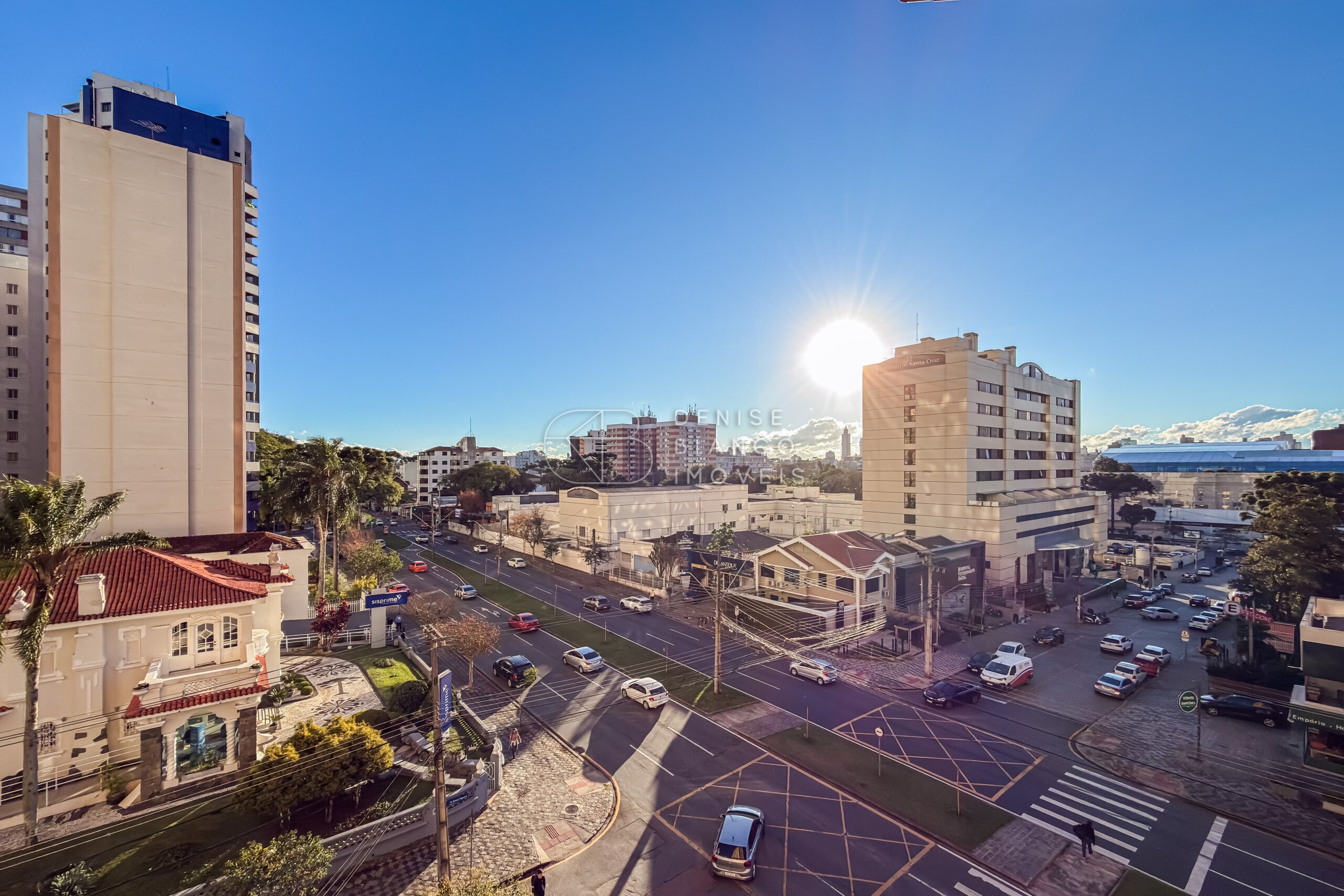 APARTAMENTO em Batel - Ref: DB0143
