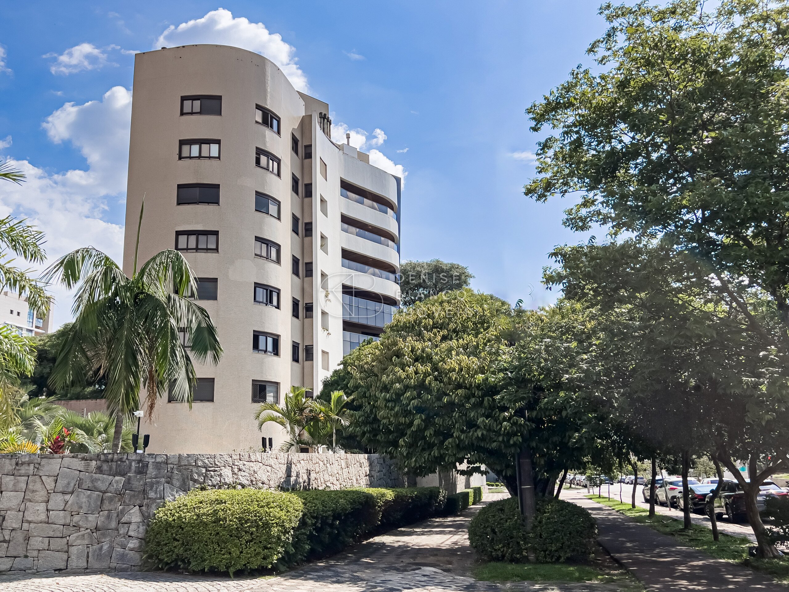 APARTAMENTO em Seminário - Ref: DB0147
