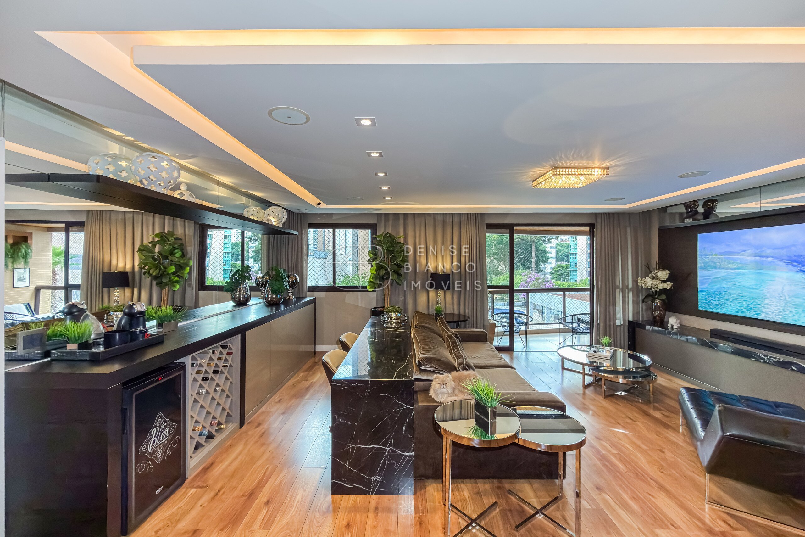 APARTAMENTO em Água Verde - Ref: DB0149