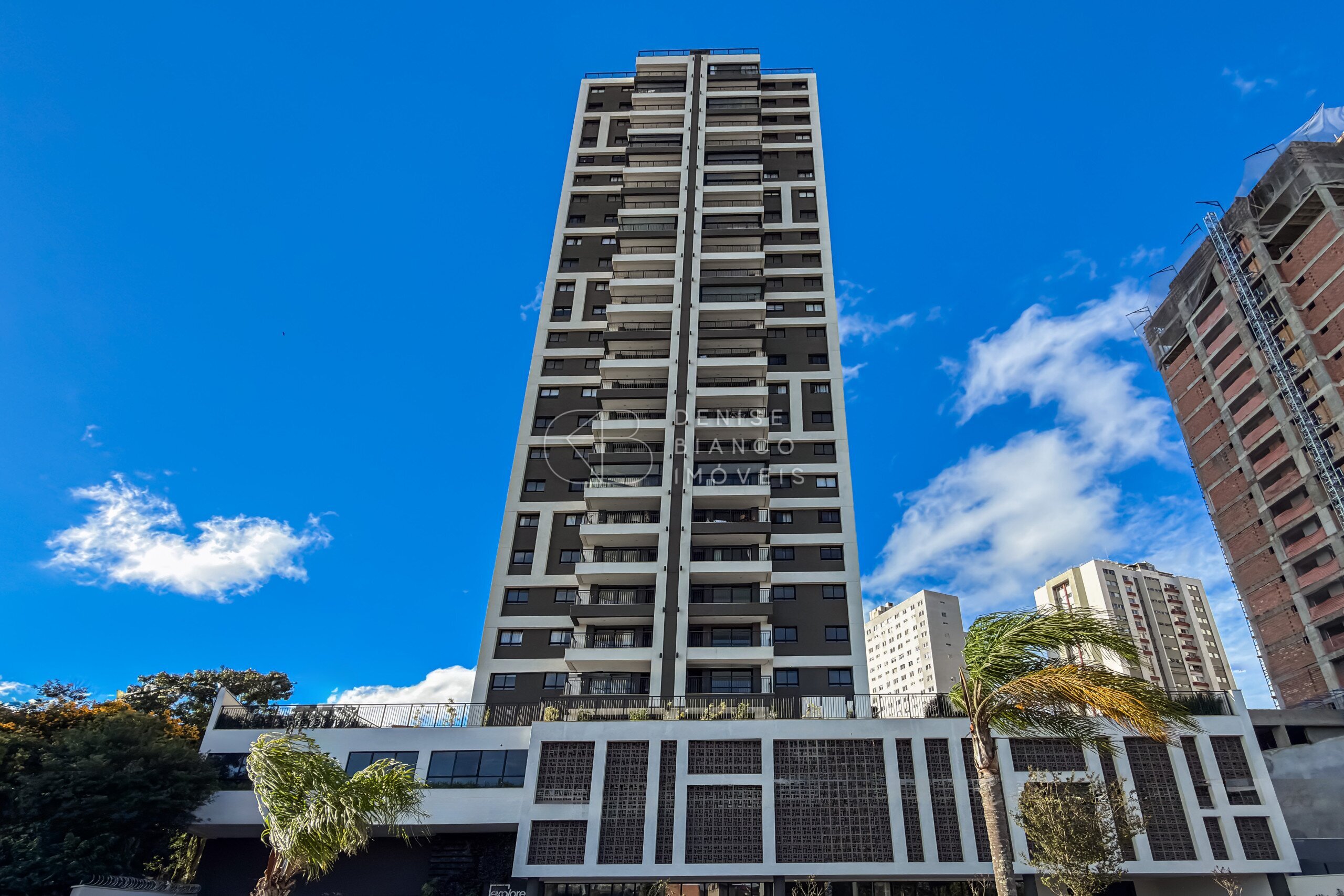 APARTAMENTO em Jardim Botânico - Ref: DB0153