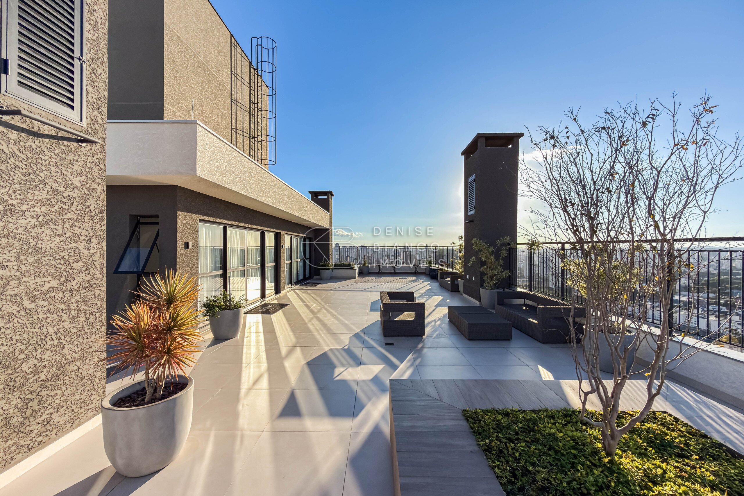 APARTAMENTO em Jardim Botânico - Ref: DB0153
