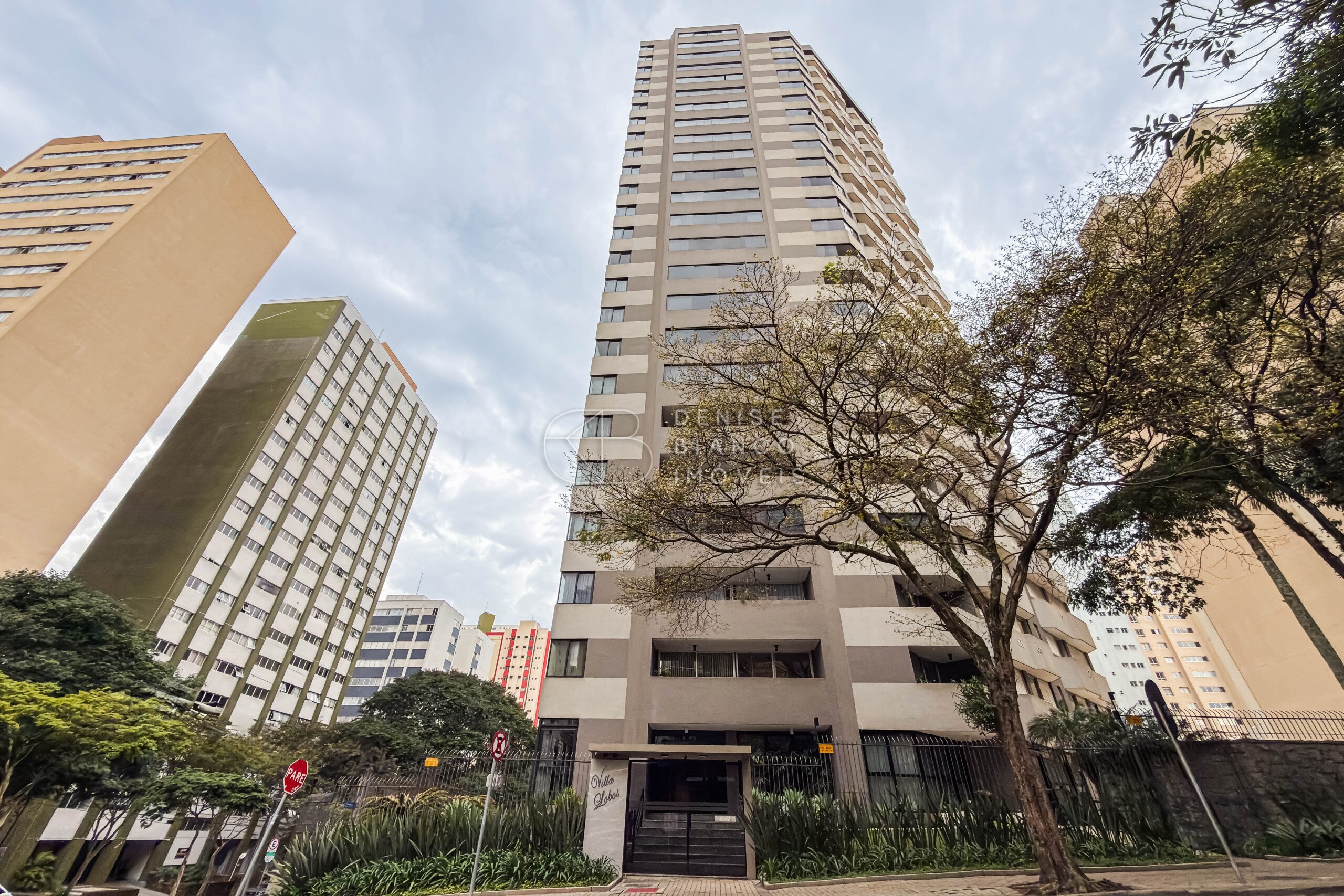 APARTAMENTO em Bigorrilho - Ref: DB0157