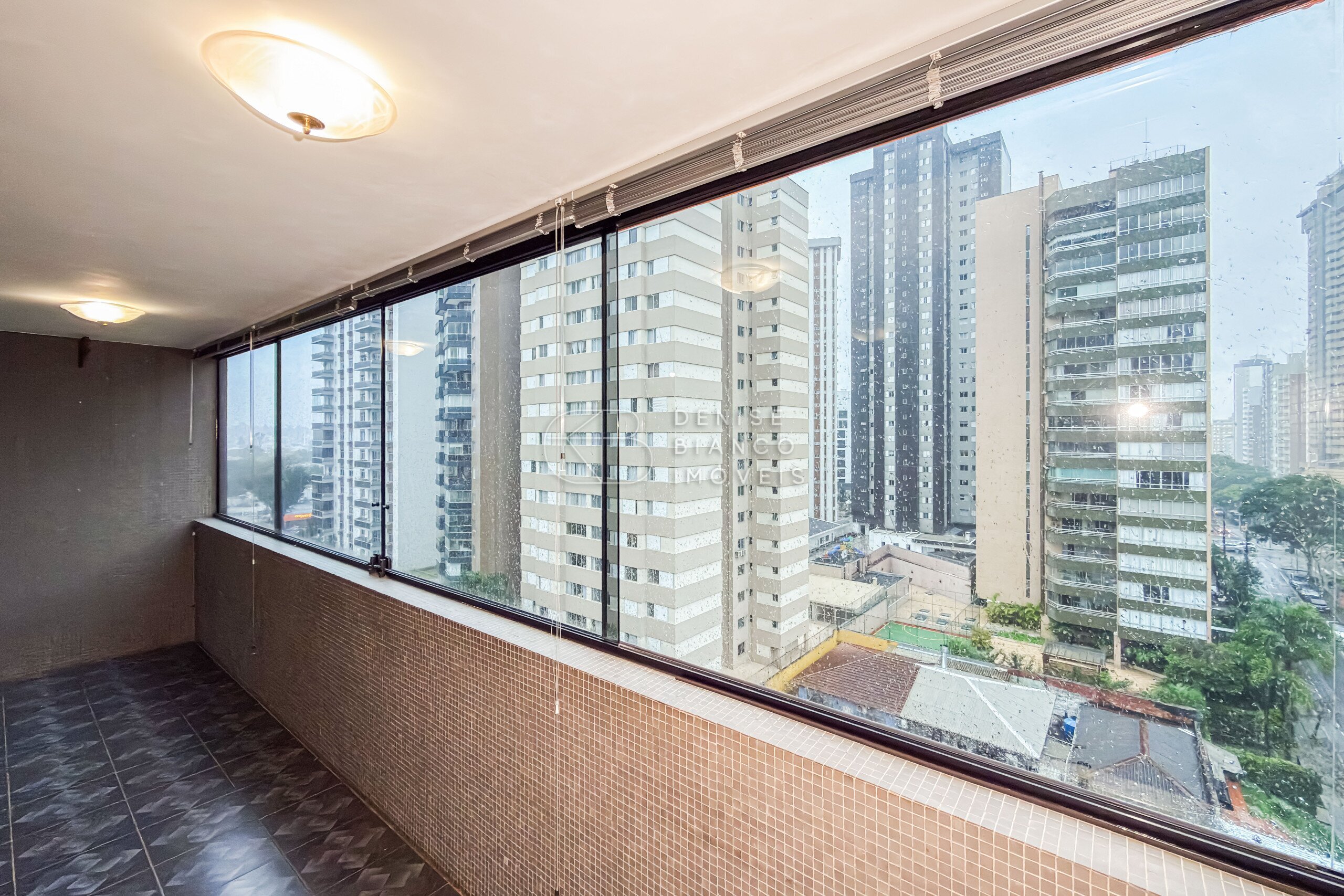 APARTAMENTO em Bigorrilho - Ref: DB0157