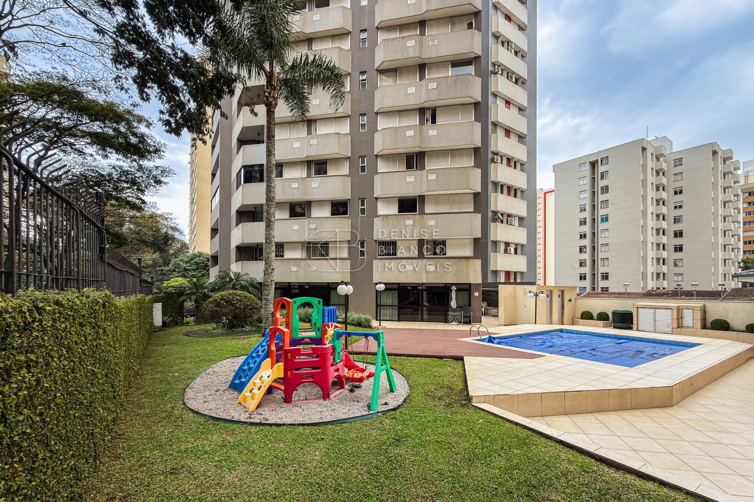 APARTAMENTO em Bigorrilho - Ref: DB0157