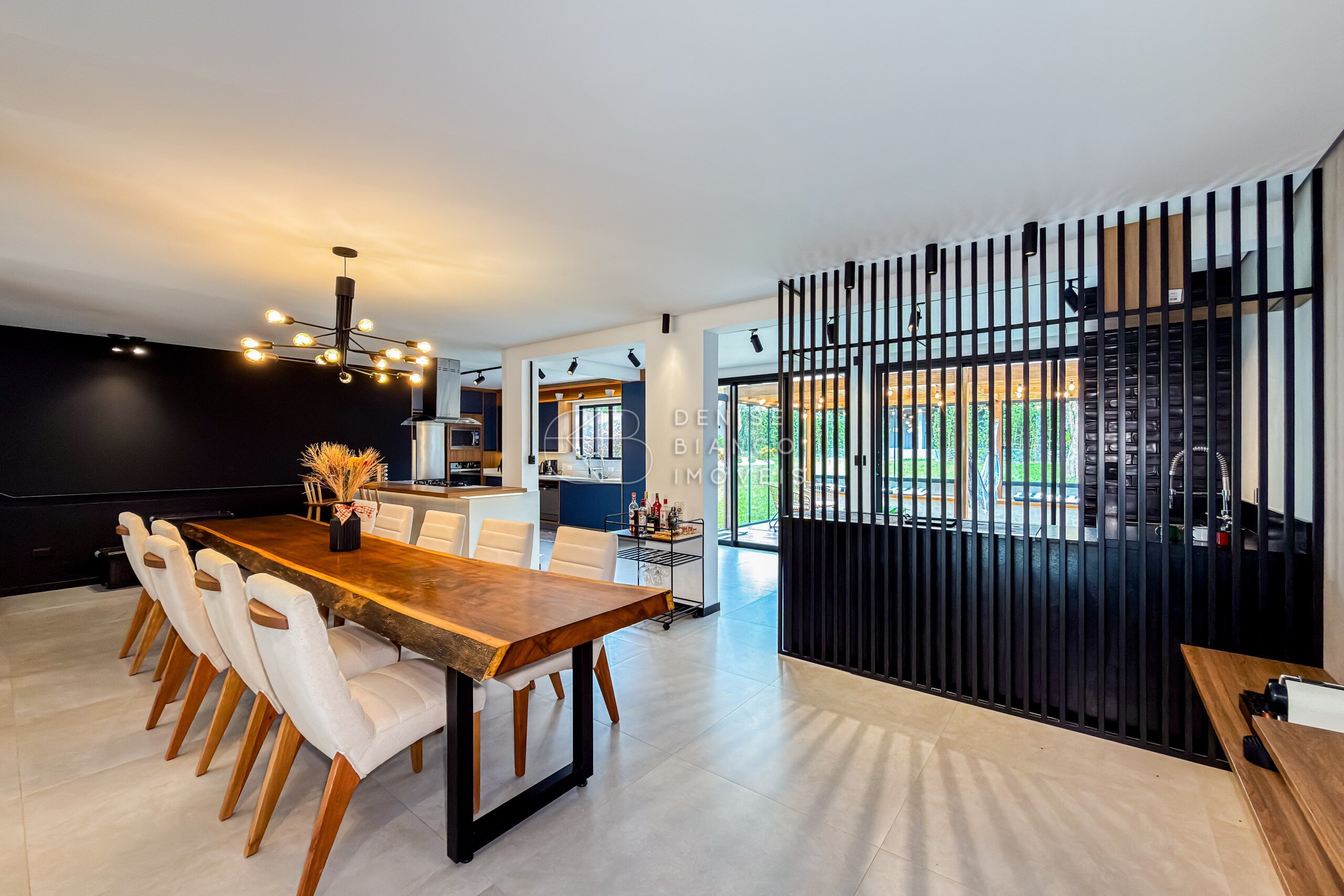 CASA em Santa Felicidade - Ref: DB0158
