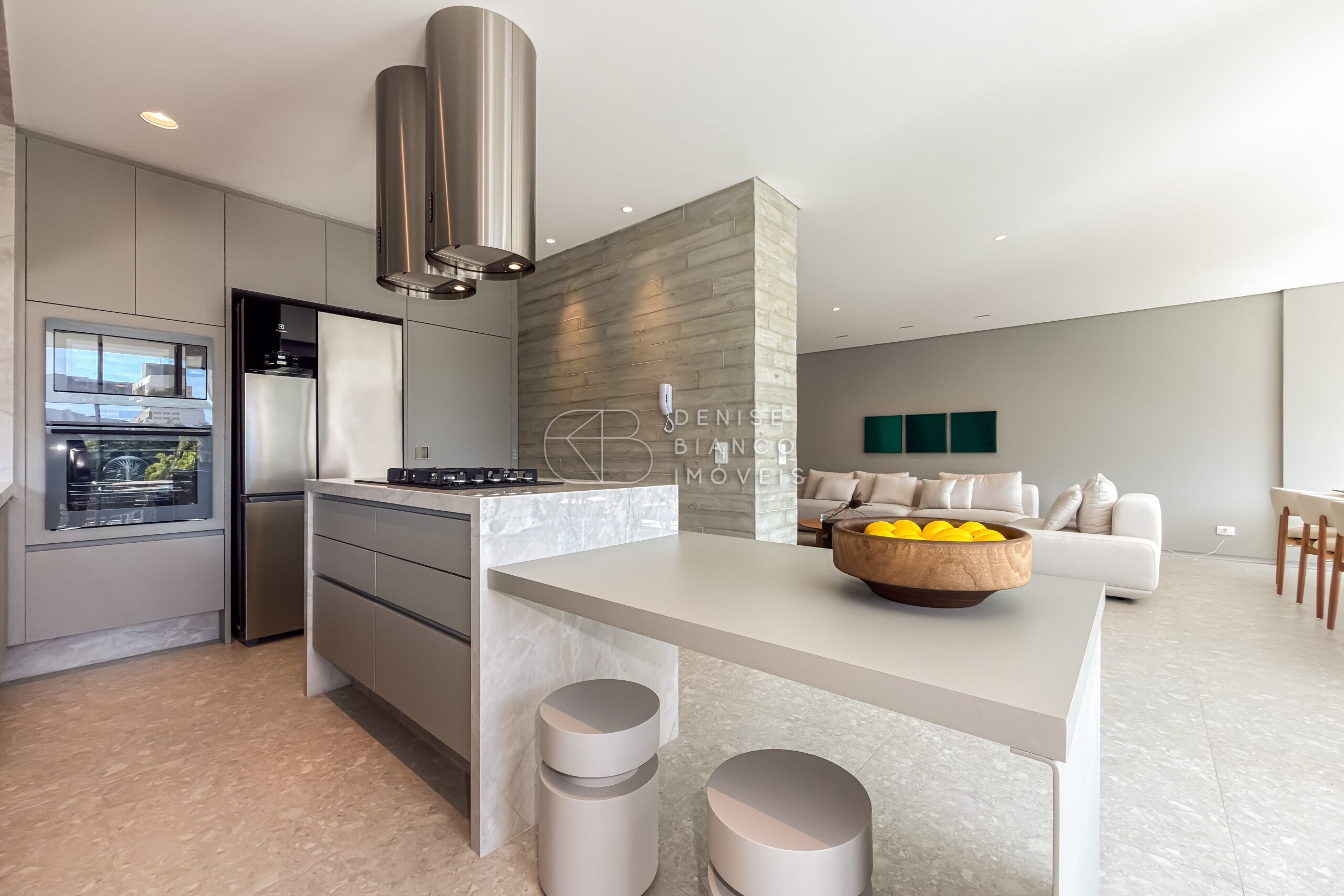 APARTAMENTO em Seminário - Ref: DB0161