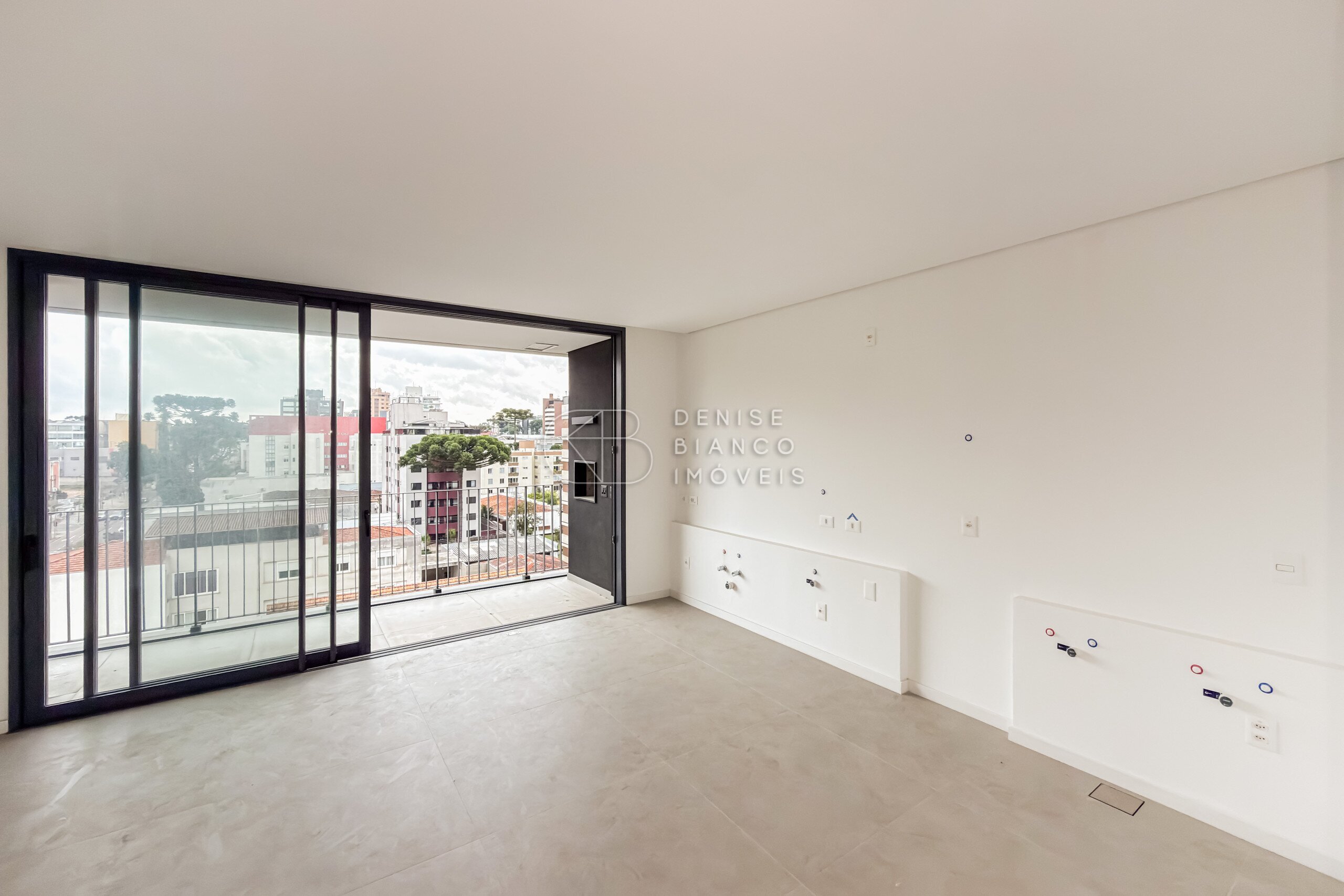 APARTAMENTO em Batel - Ref: DB0162