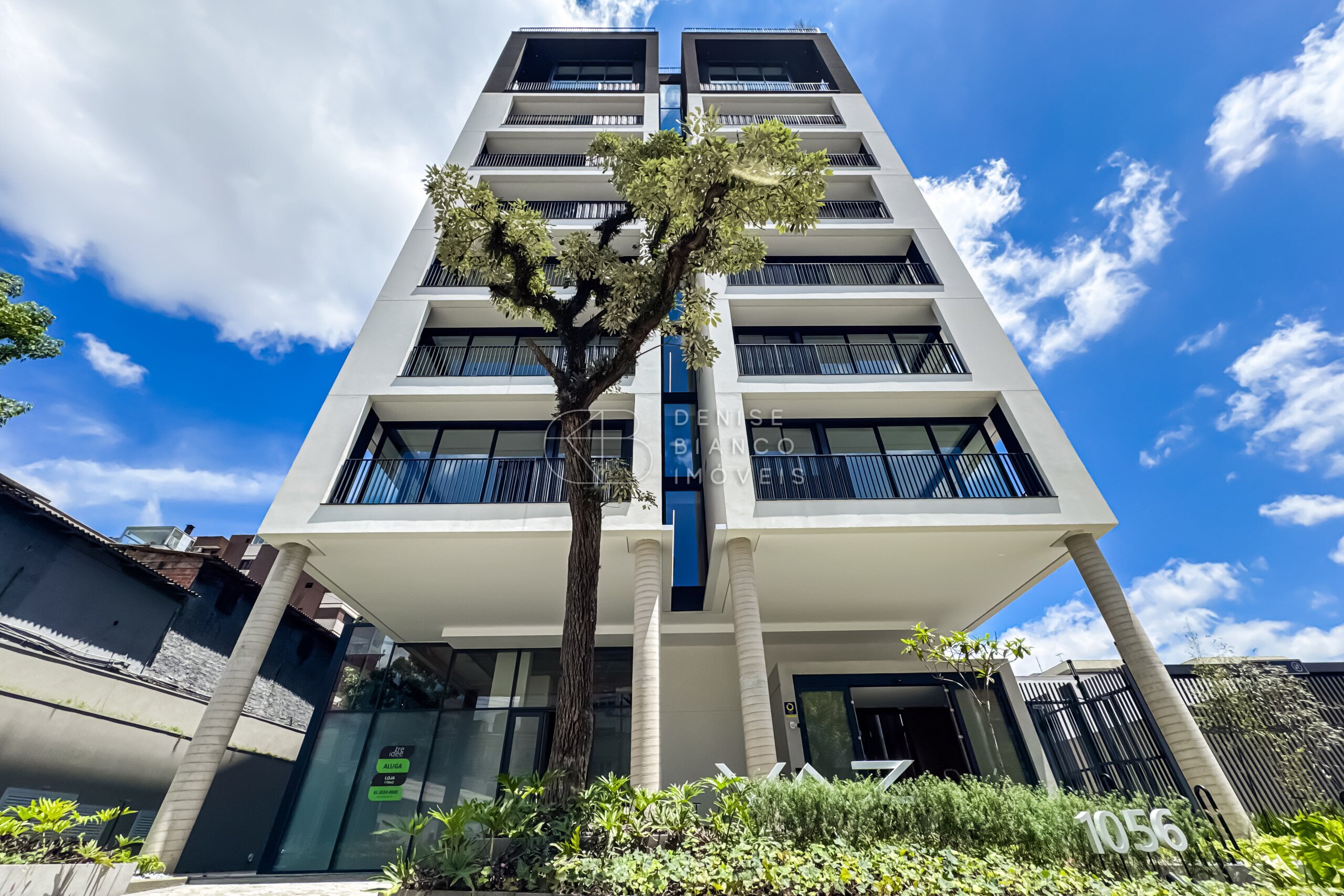 APARTAMENTO em Batel - Ref: DB0168