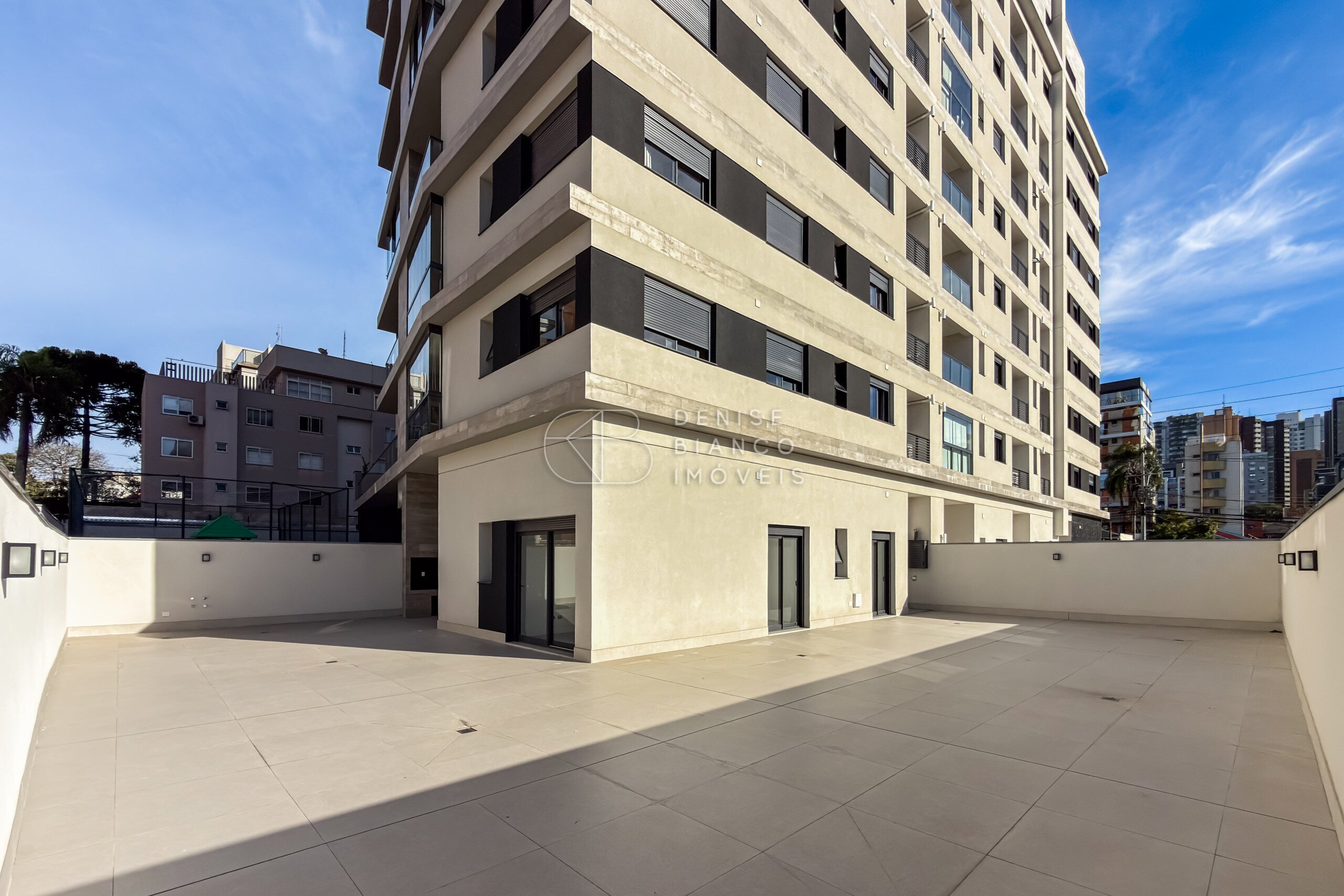 APARTAMENTO em Água Verde - Ref: DB0174