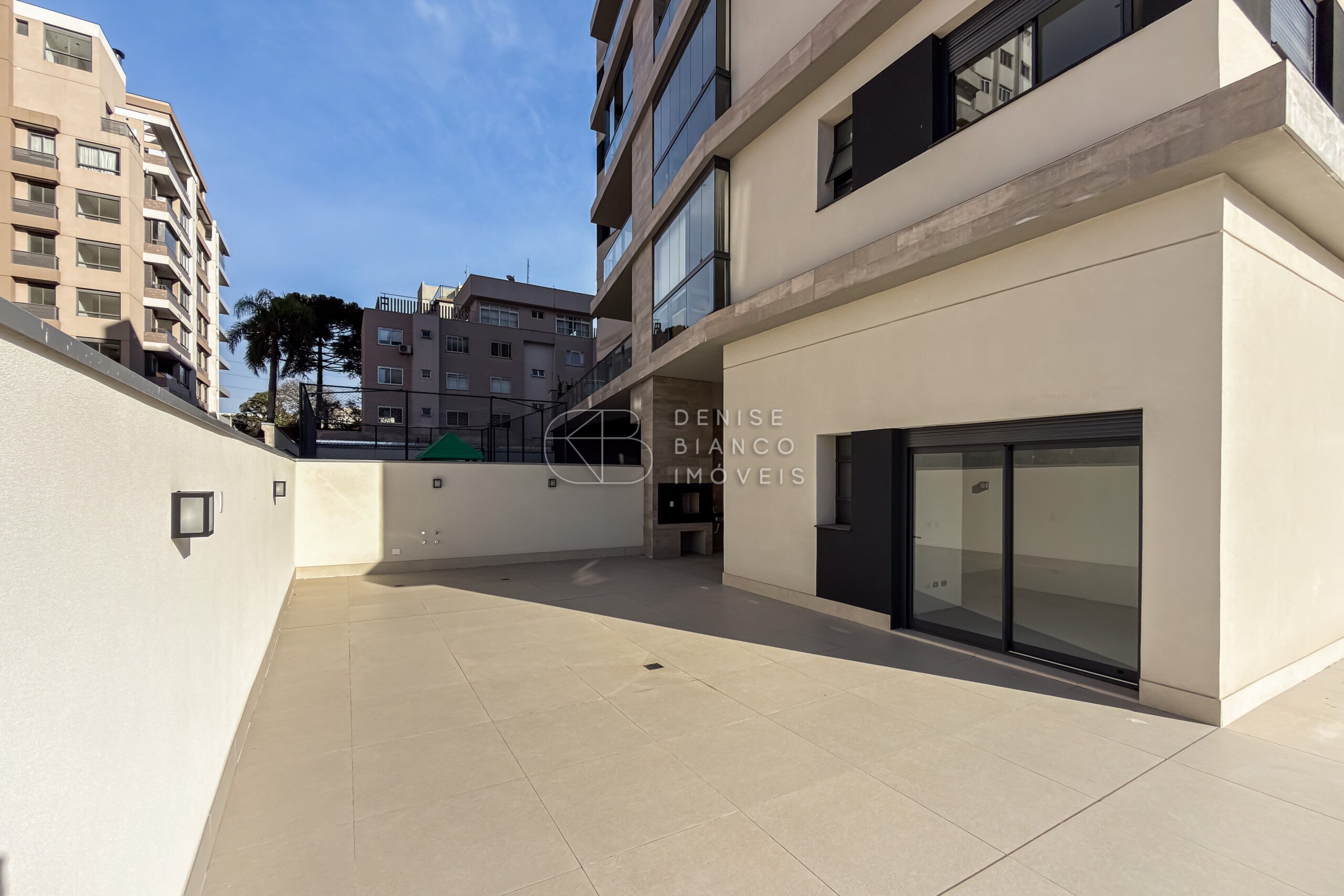 APARTAMENTO em Água Verde - Ref: DB0174