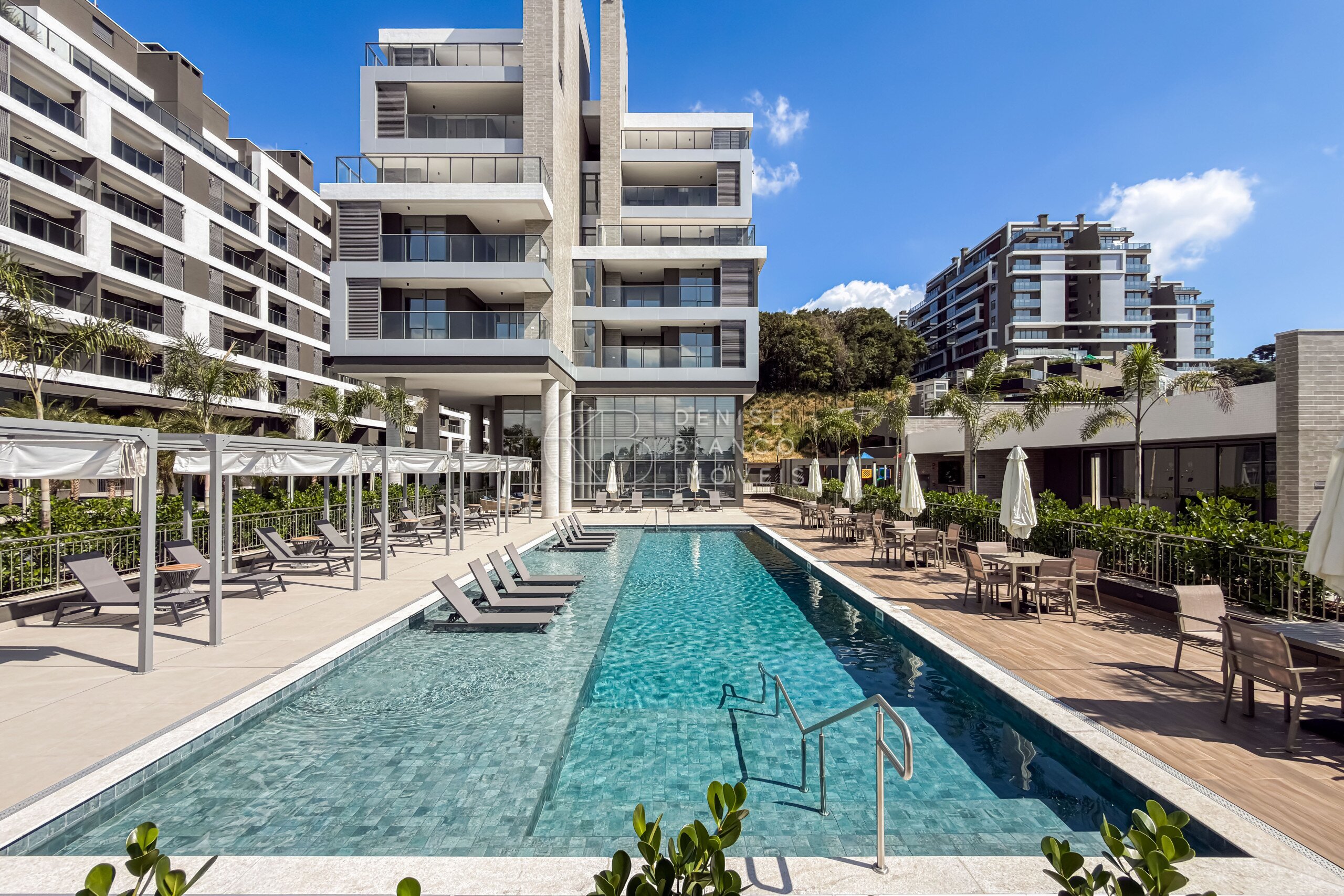 APARTAMENTO em Barigui - Ref: DB0178