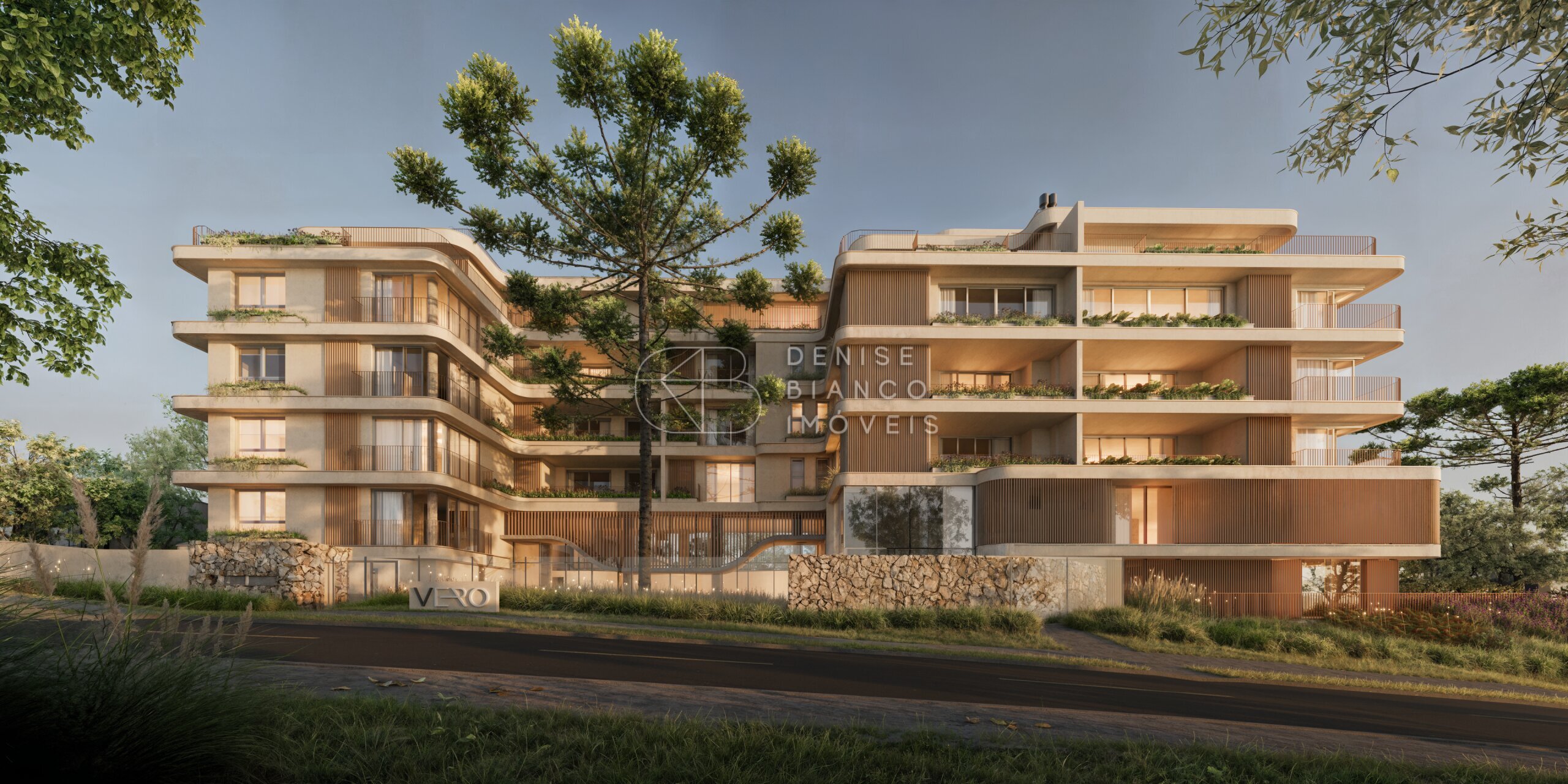 APARTAMENTO em Ahú - Ref: DB0180