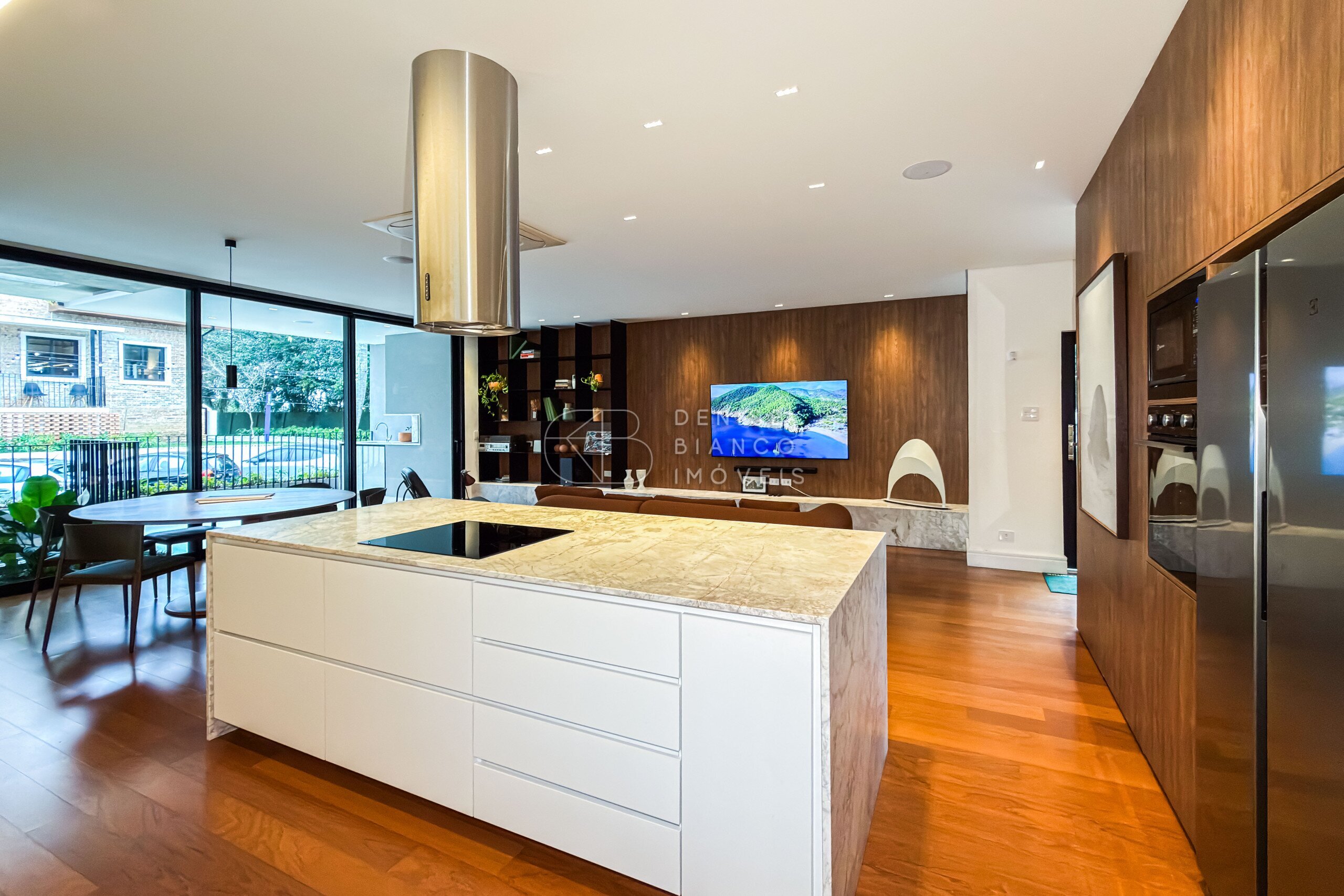 APARTAMENTO em Ahú - Ref: DB0183