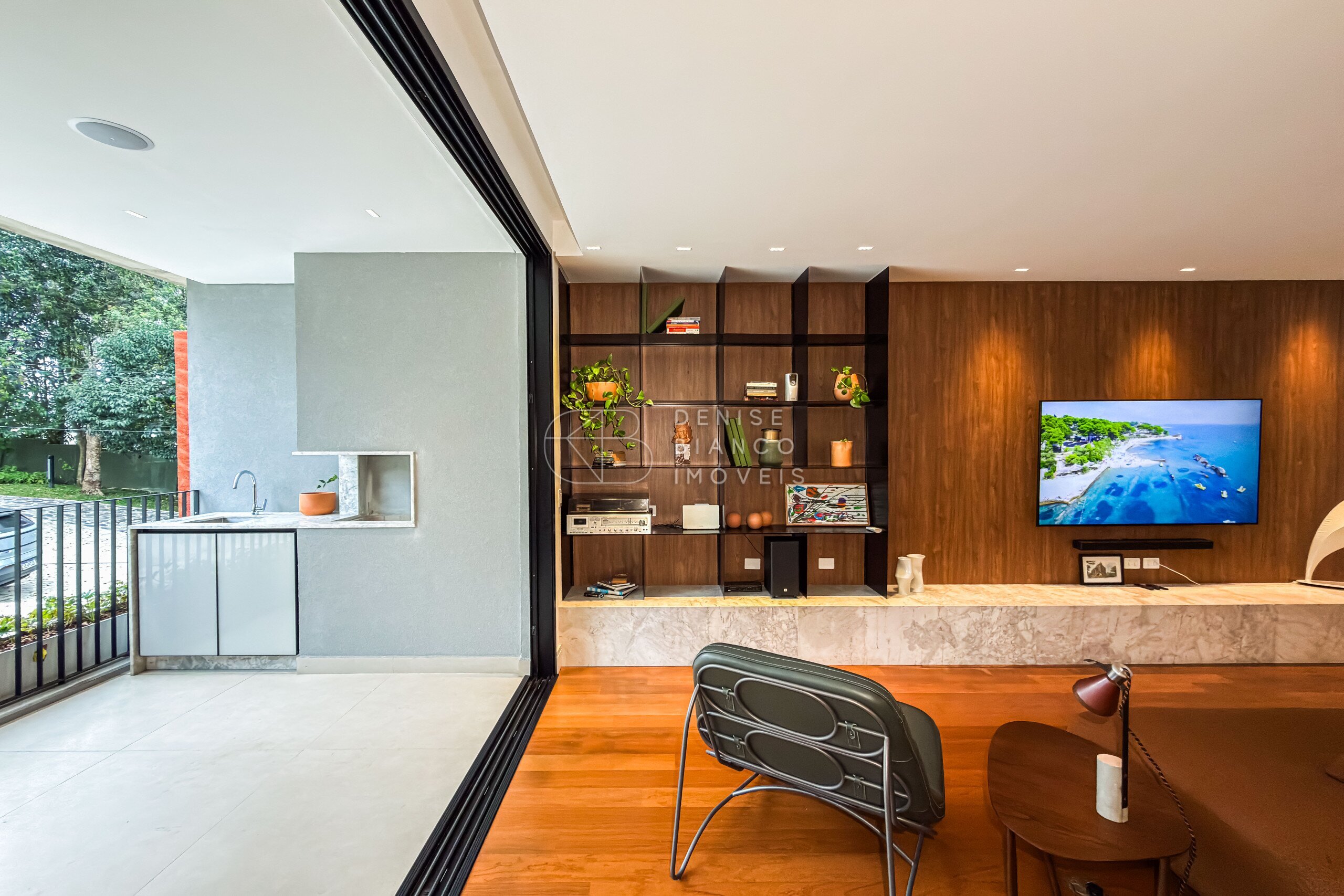 APARTAMENTO em Ahú - Ref: DB0183