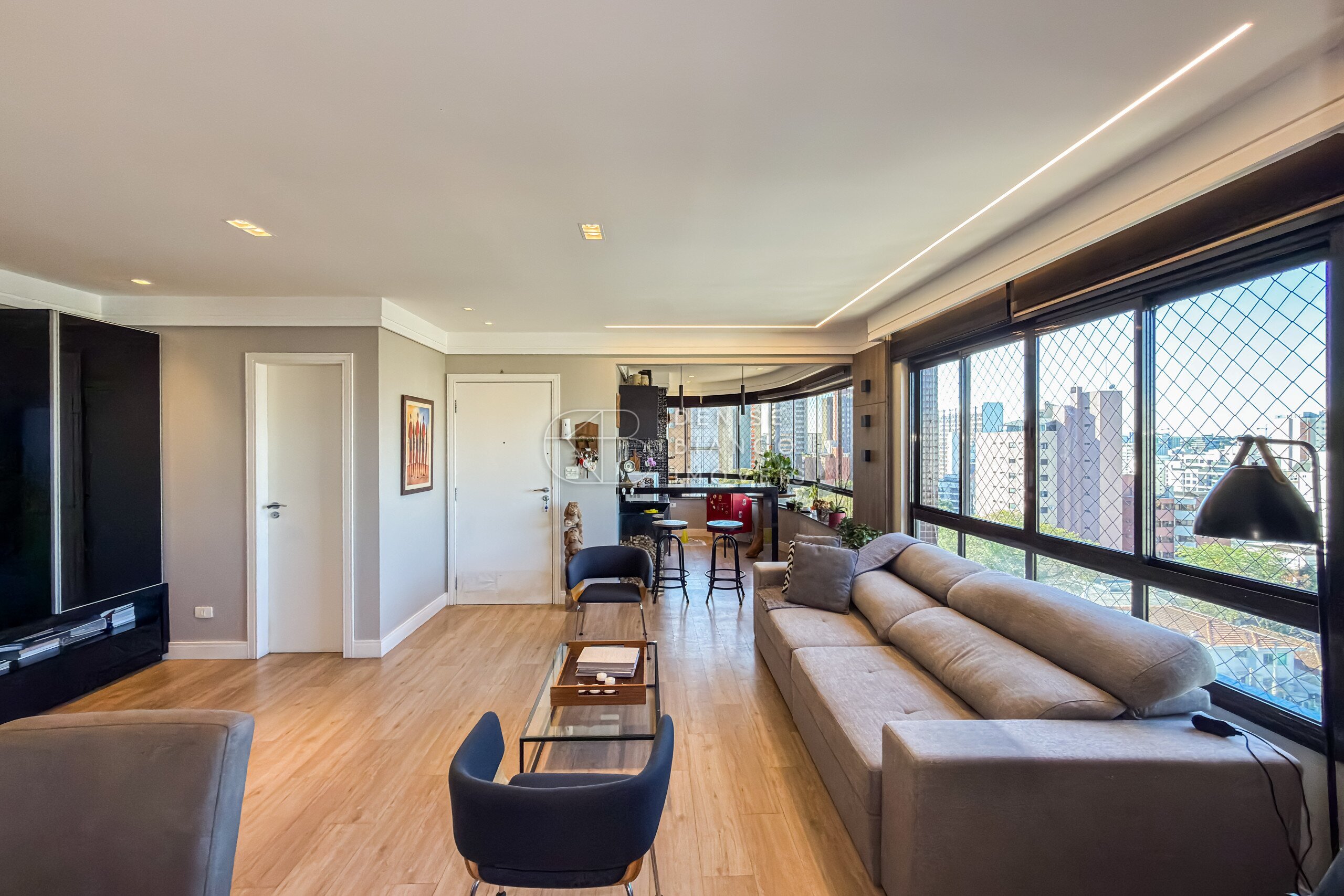APARTAMENTO em Bigorrilho - Ref: DB0184