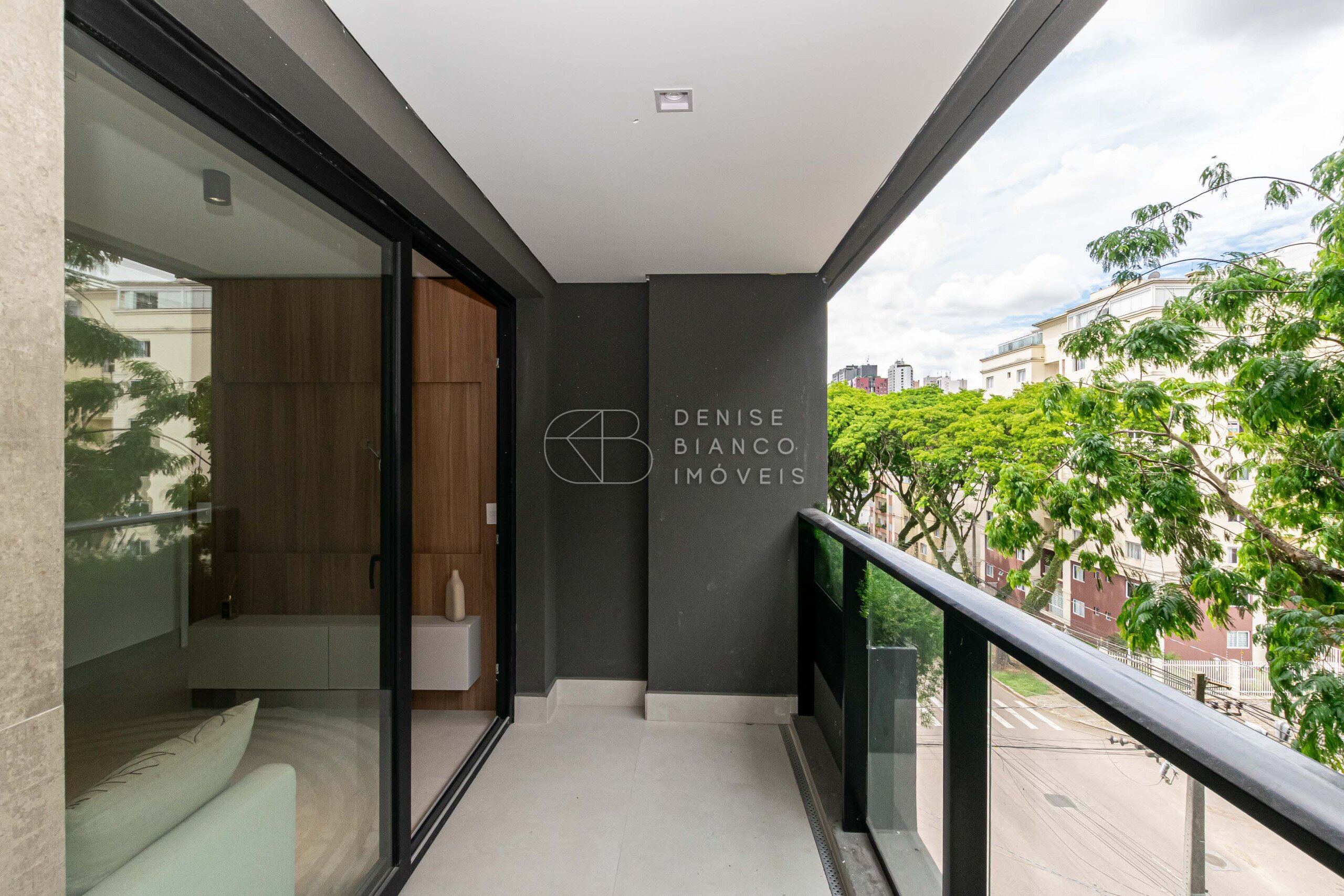 APARTAMENTO em Água Verde - Ref: DB0187