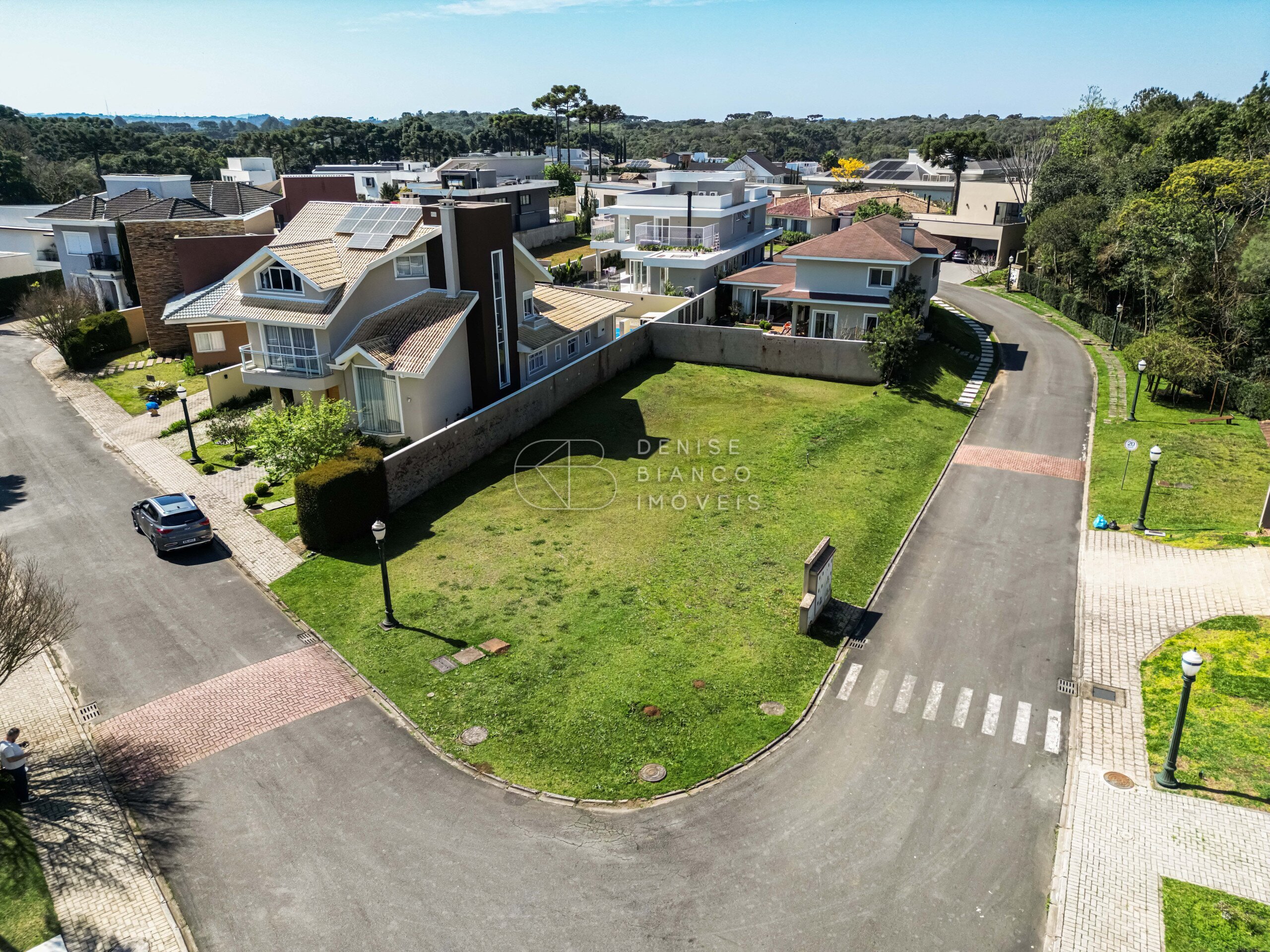 TERRENO EM CONDOMÍNIO em São João - Ref: DB0195