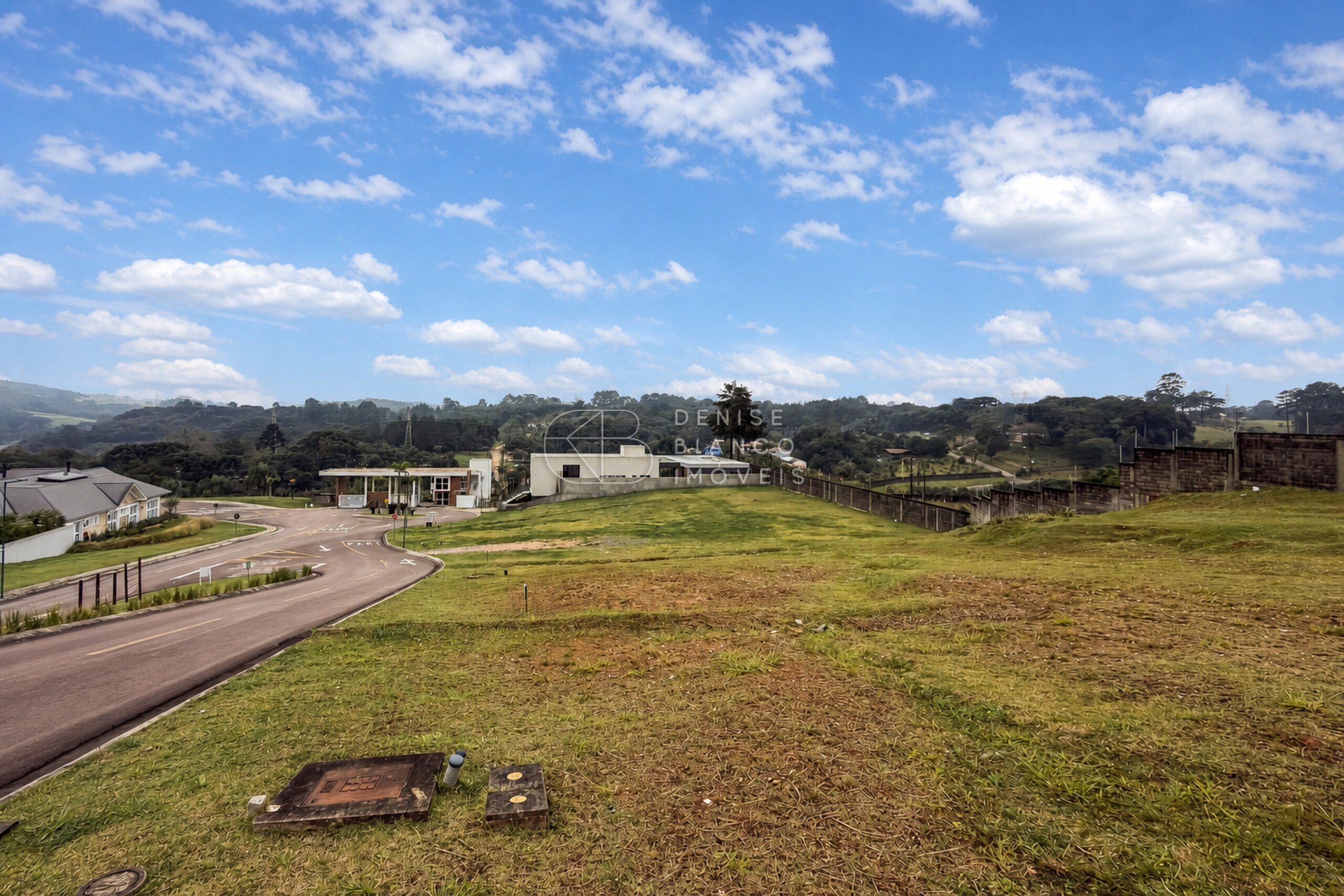 TERRENO EM CONDOMÍNIO em Cidade Industrial - Ref: DB0205
