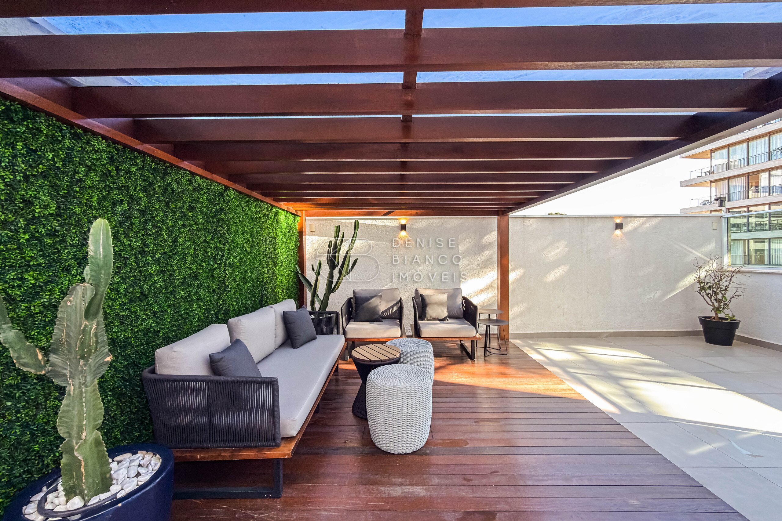 APARTAMENTO em Juvevê - Ref: DB0208