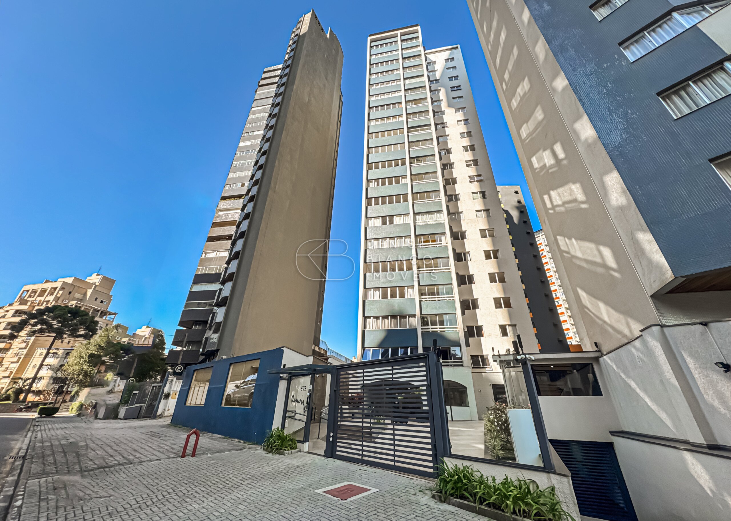 APARTAMENTO em Bigorrilho - Ref: DB0210