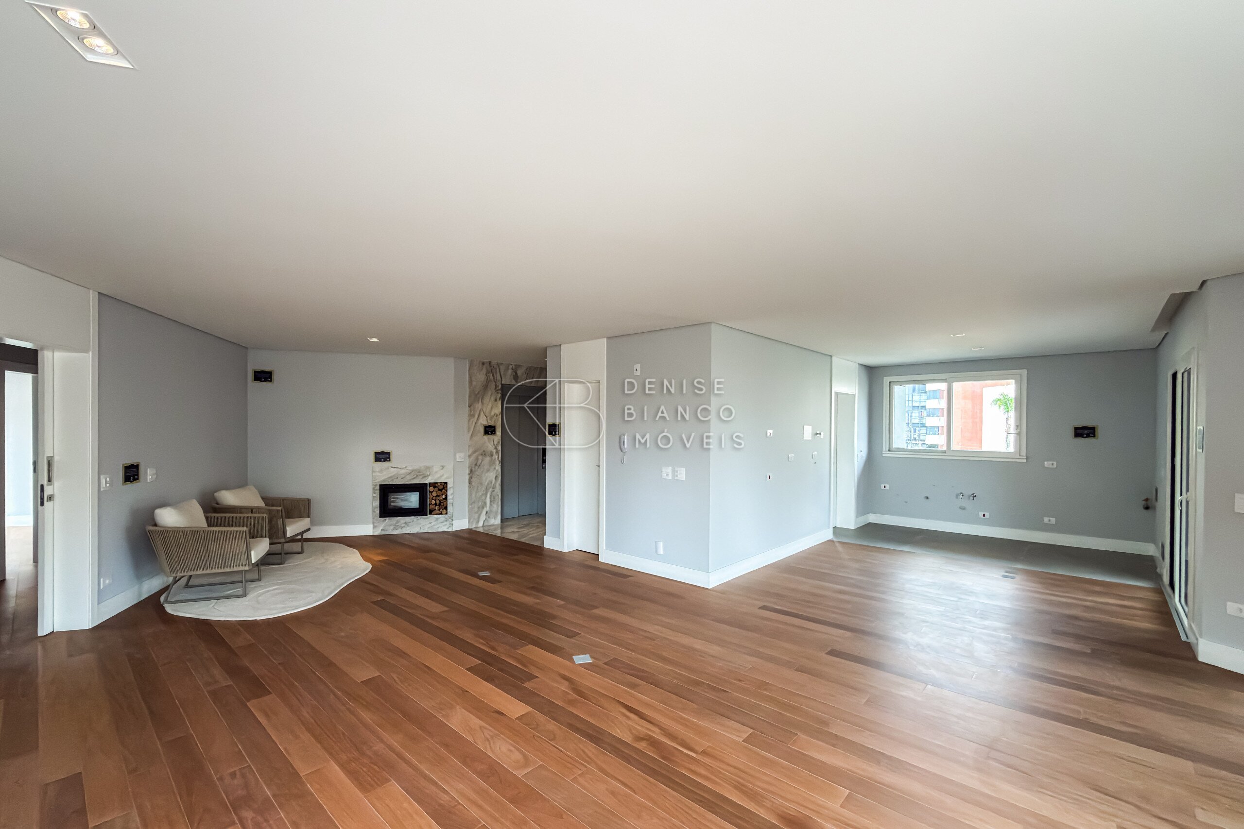 APARTAMENTO em Juvevê - Ref: DB0212