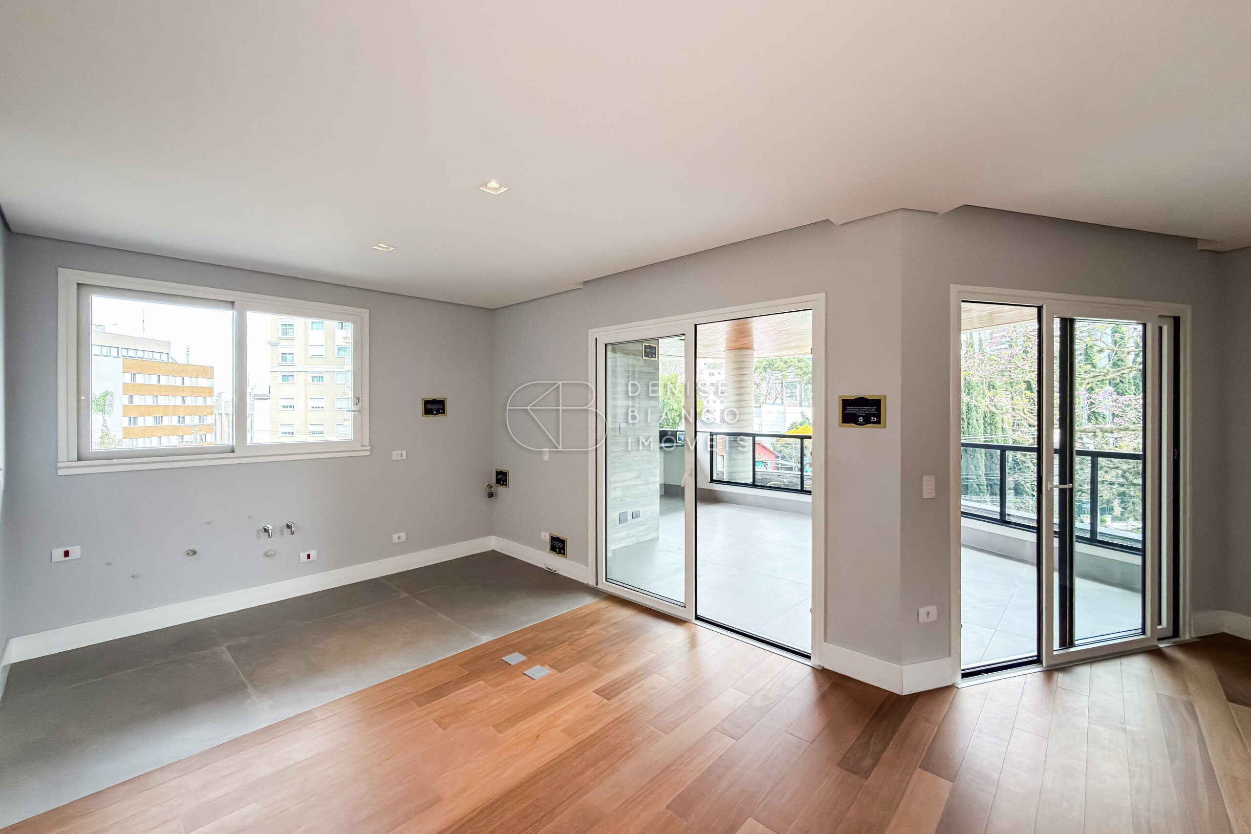 APARTAMENTO em Juvevê - Ref: DB0212