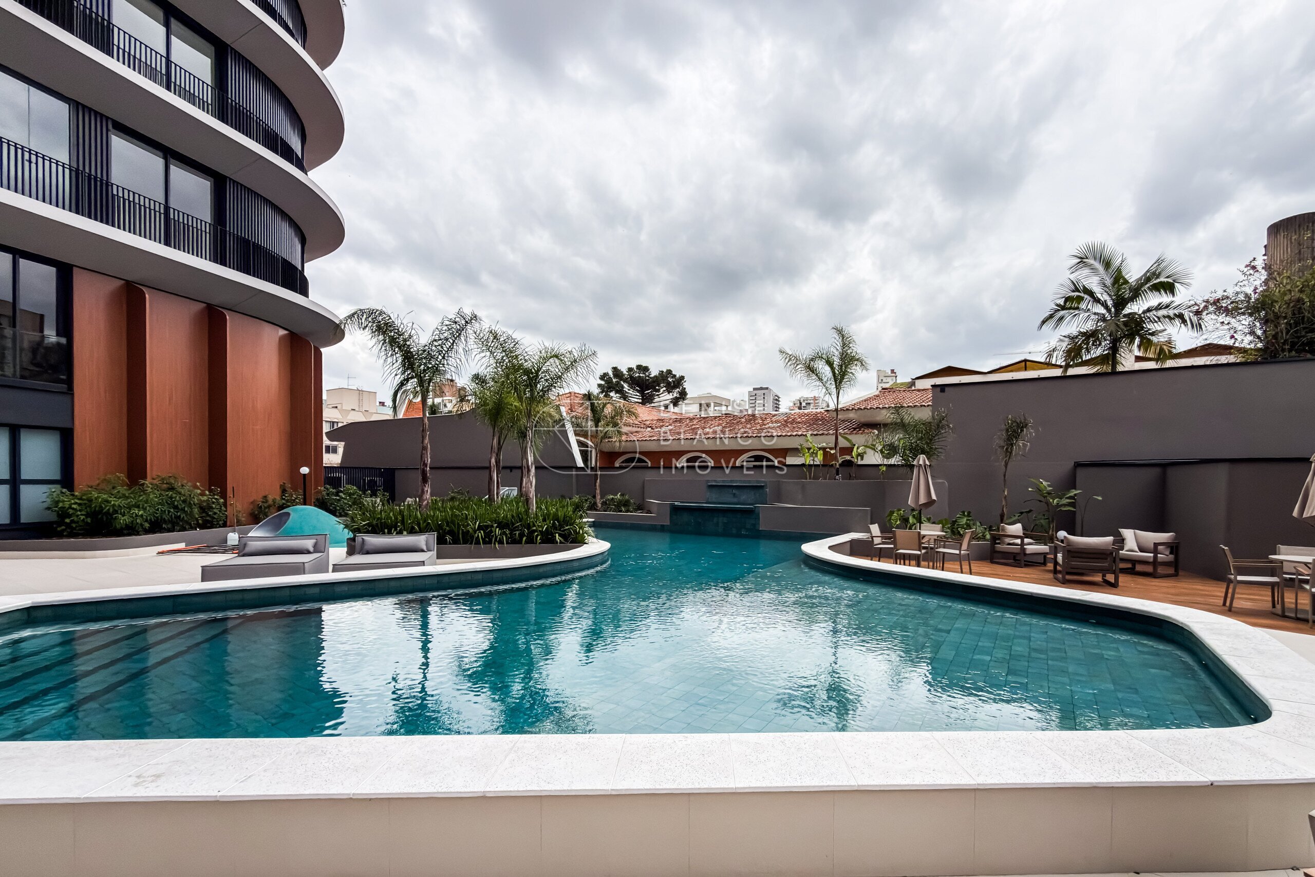 APARTAMENTO em Água Verde - Ref: DB0224