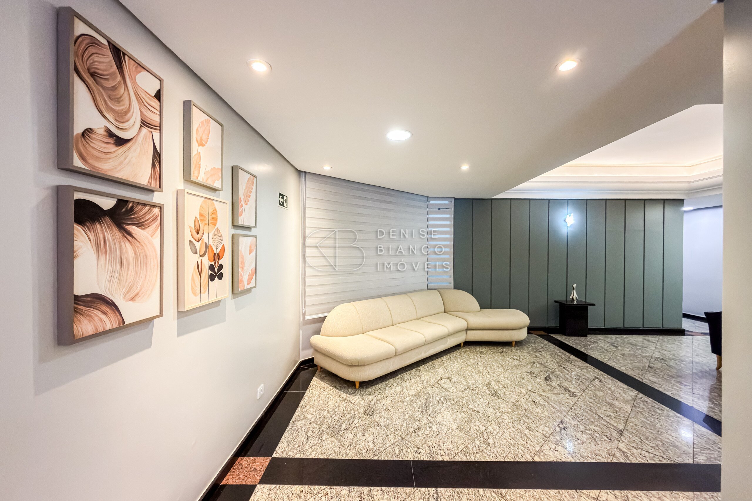 APARTAMENTO em Água Verde - Ref: DB0250