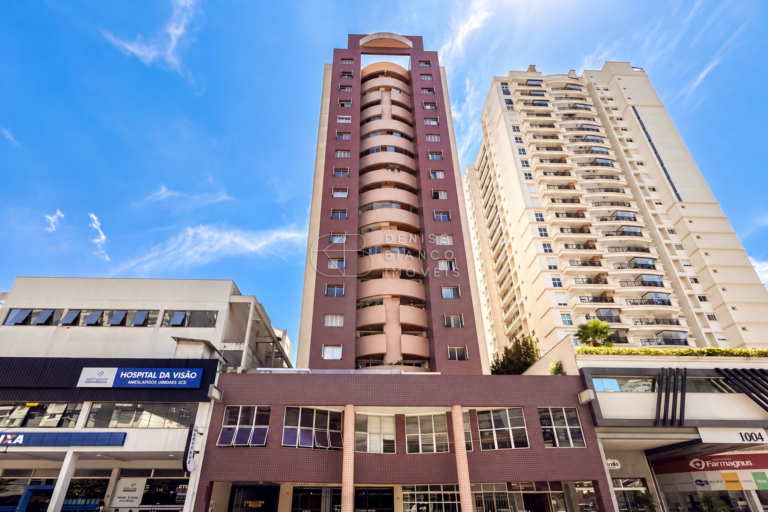 APARTAMENTO em Água Verde - Ref: DB0250