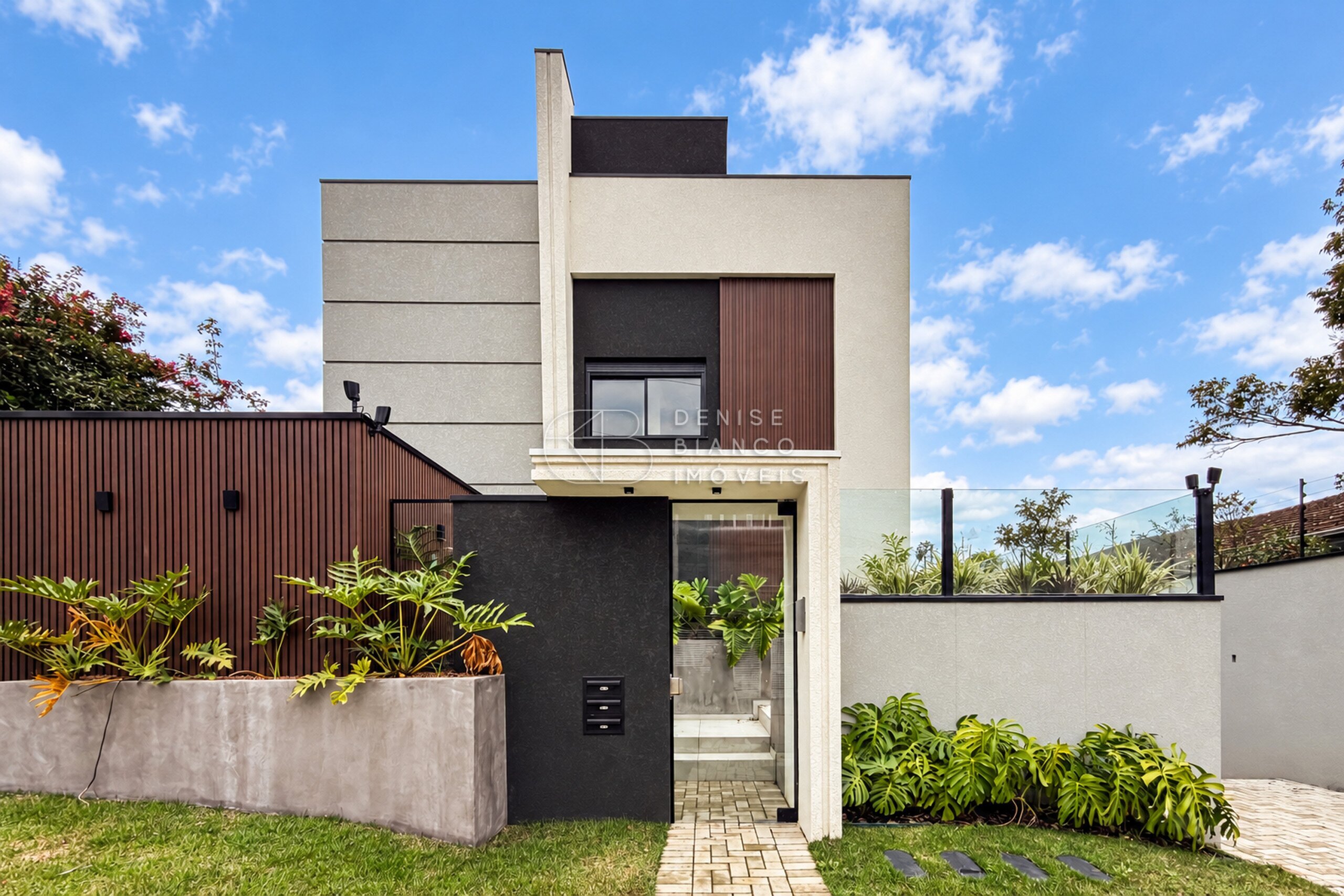 CASA EM CONDOMÍNIO em Seminário - Ref: DB0251