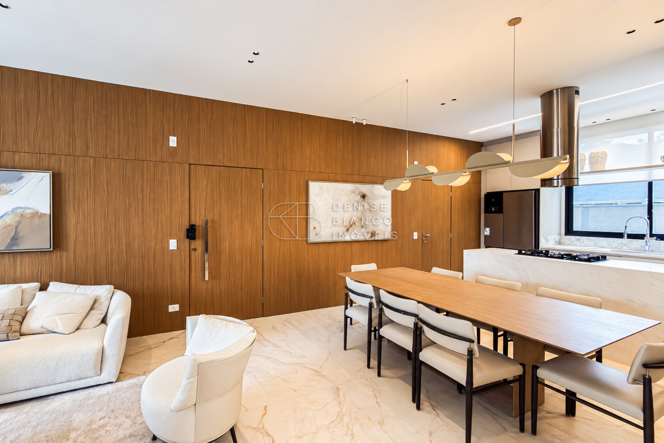 APARTAMENTO em Bigorrilho - Ref: DB0254