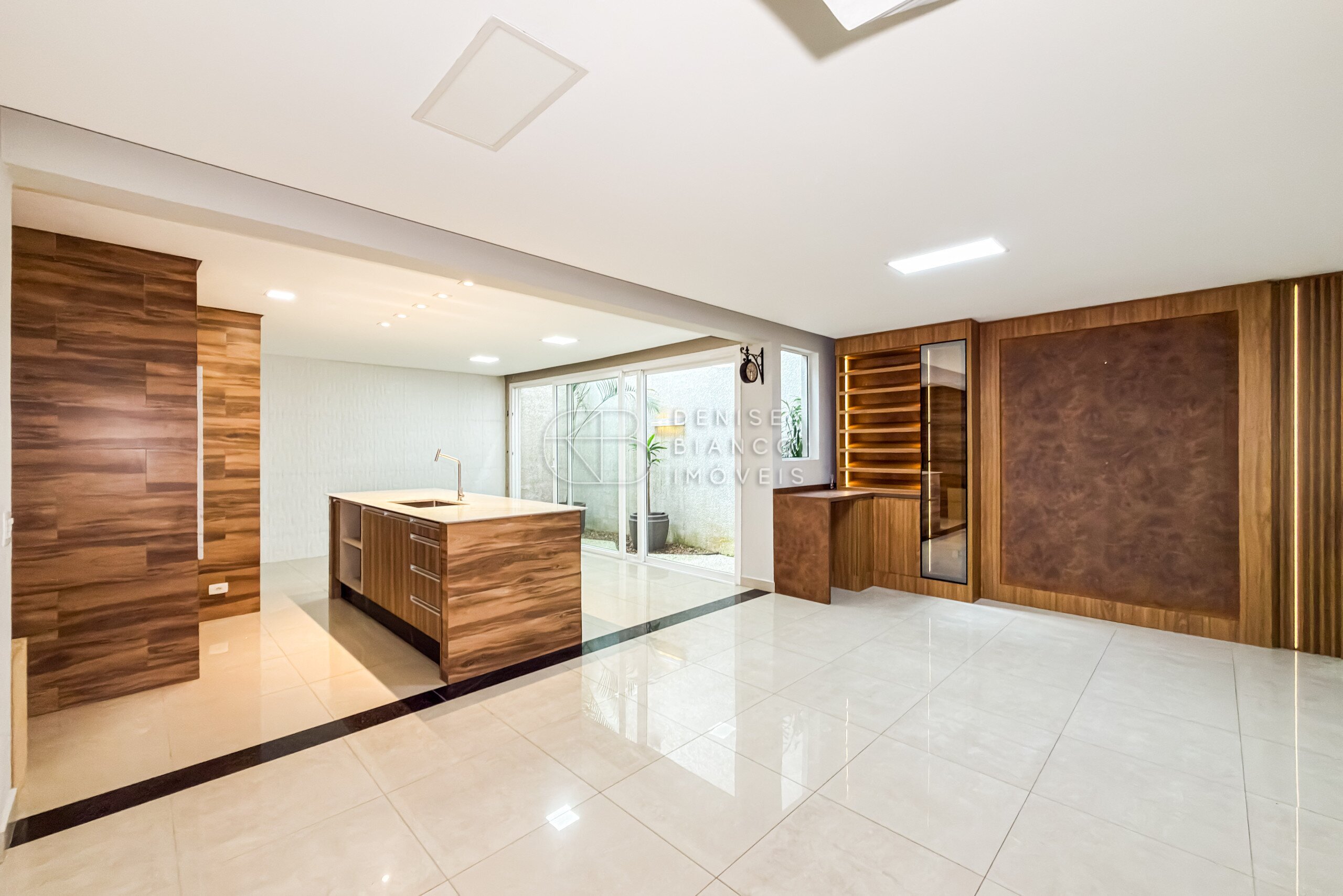 CASA EM CONDOMÍNIO em Bom Retiro - Ref: DB0259