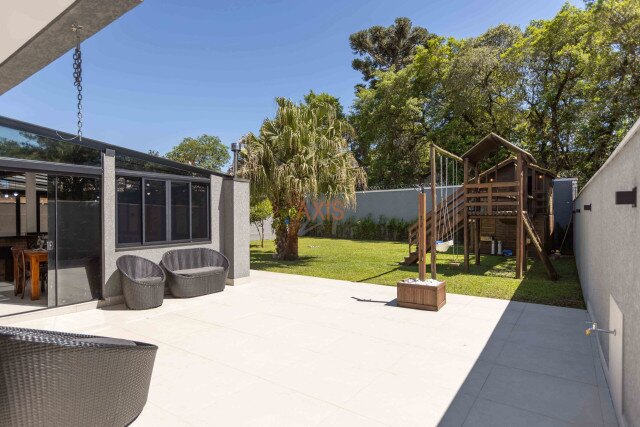 Casa em Condomínio no bairro Santa Felicidade