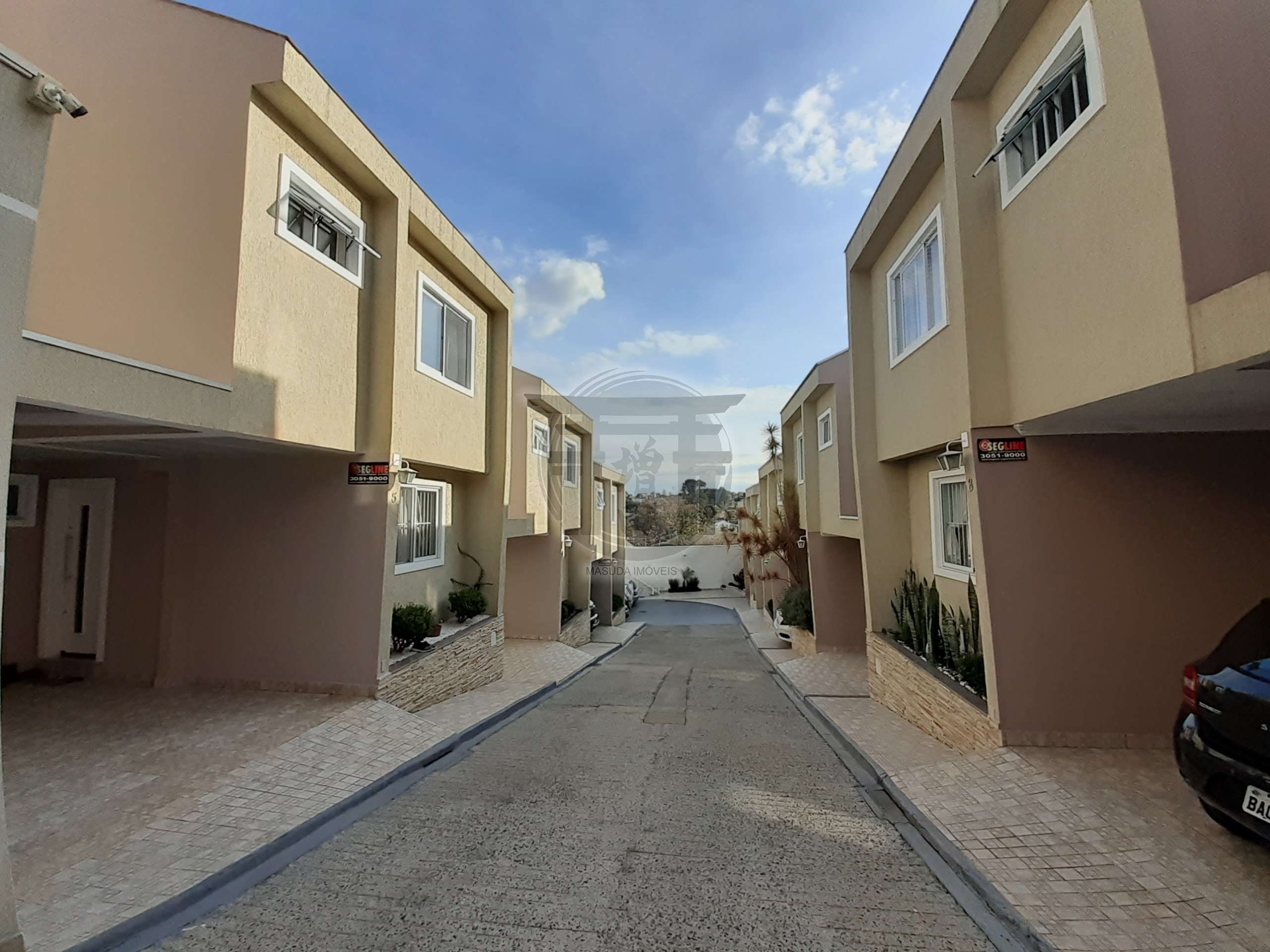 SOBRADO EM CONDOMÍNIO em CURITIBA PR, no bairro Uberaba Referência