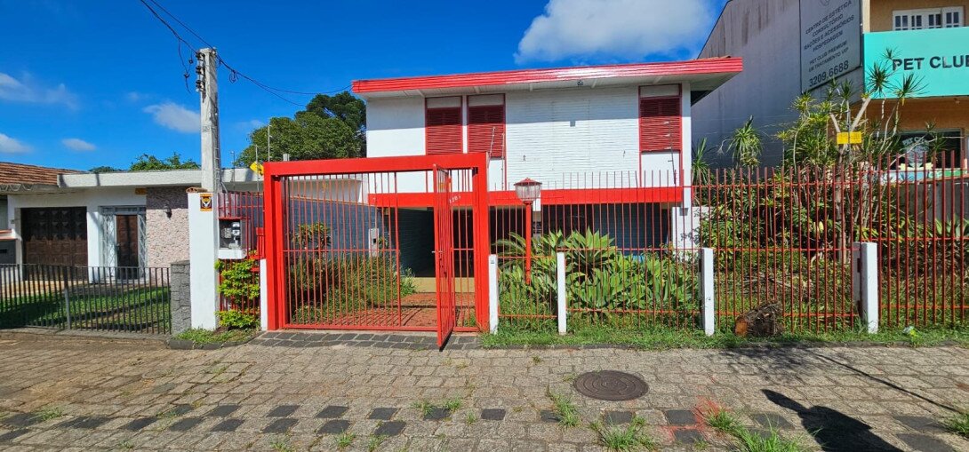 Foto 1 - CASA em CURITIBA - PR, no bairro Ahú - Referência PIL-CASA0551