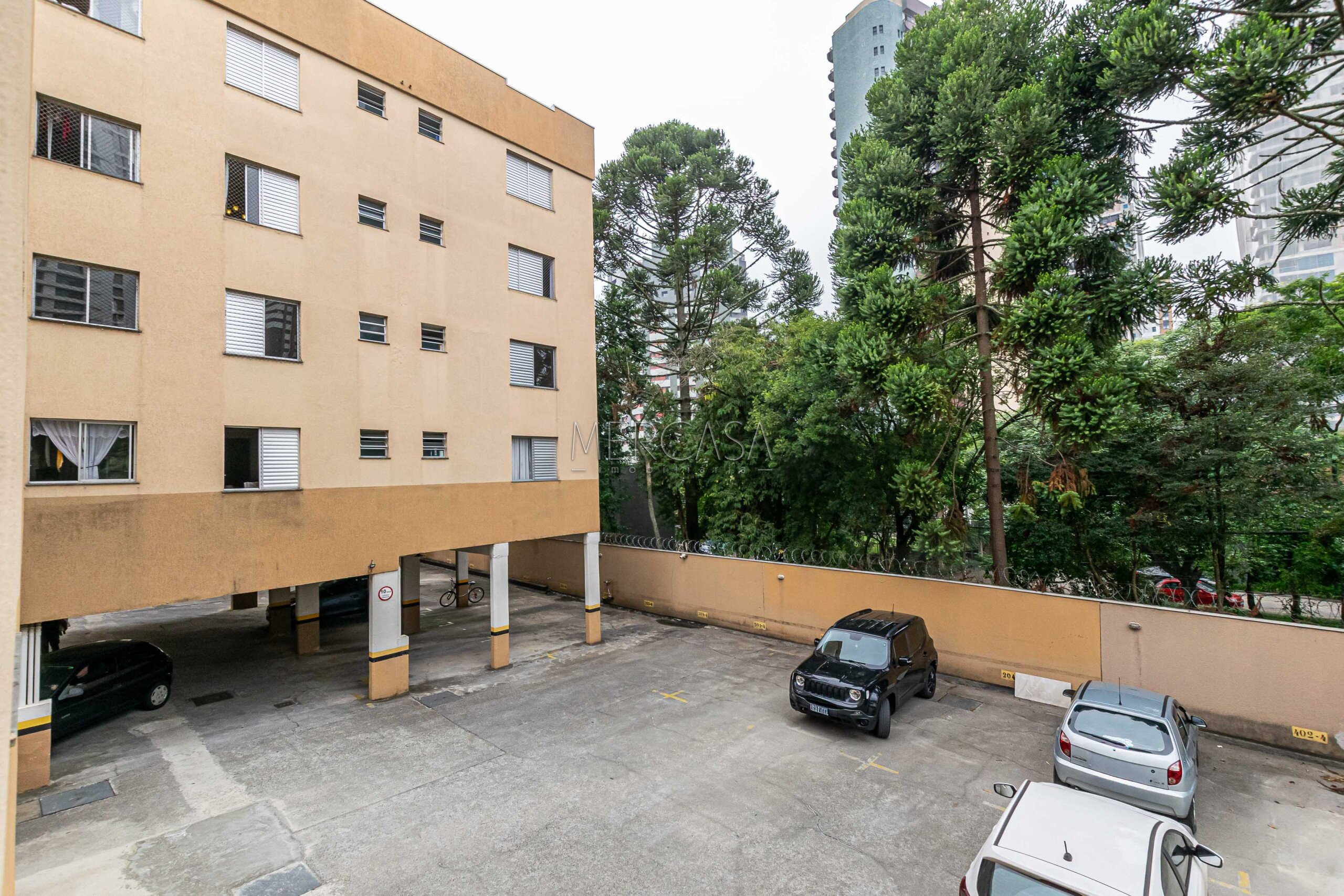 Apartamento à venda em Ecoville, Curitiba — Imobiliária Razão