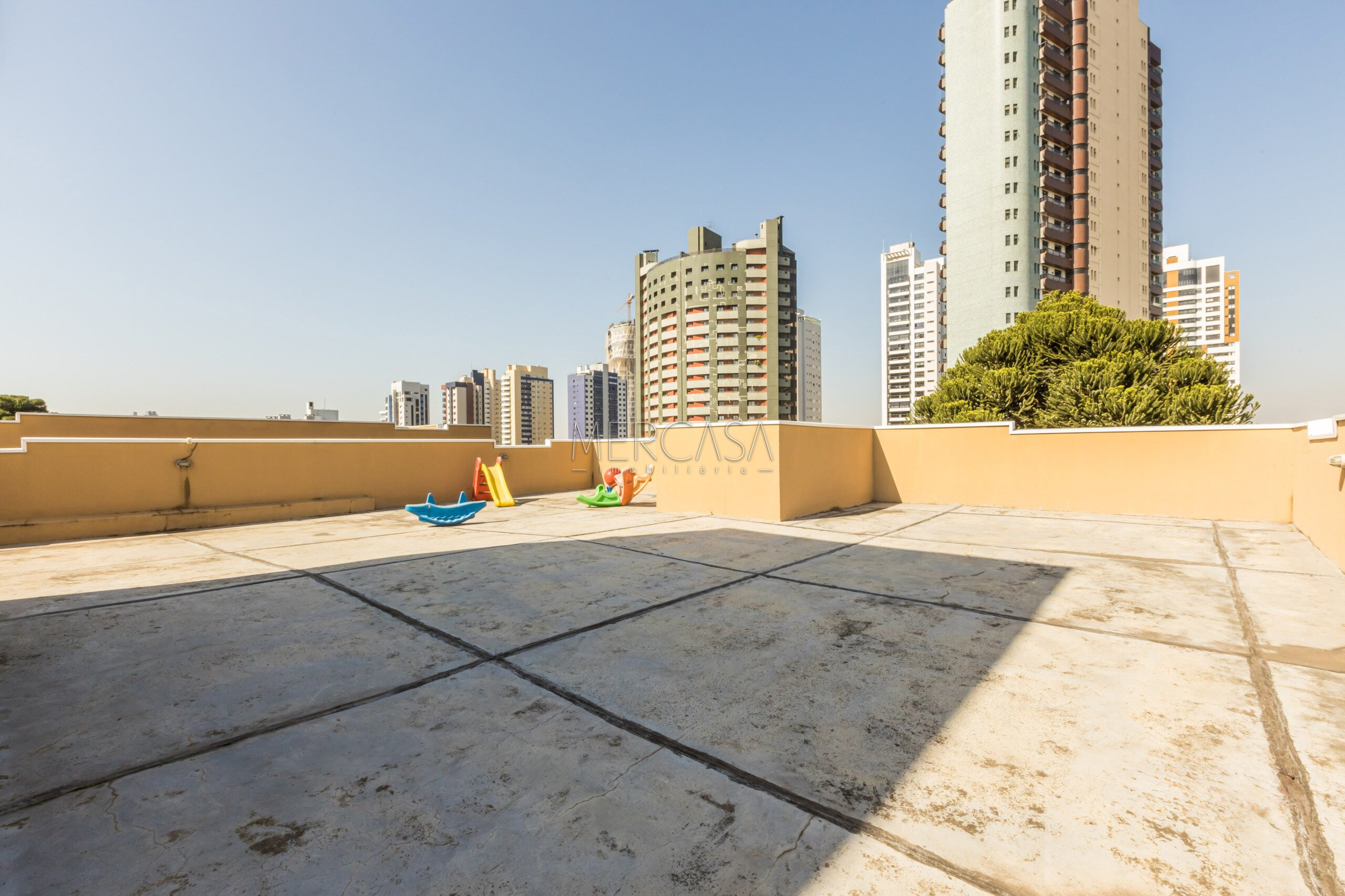 Apartamento à venda em Ecoville, Curitiba — Imobiliária Razão