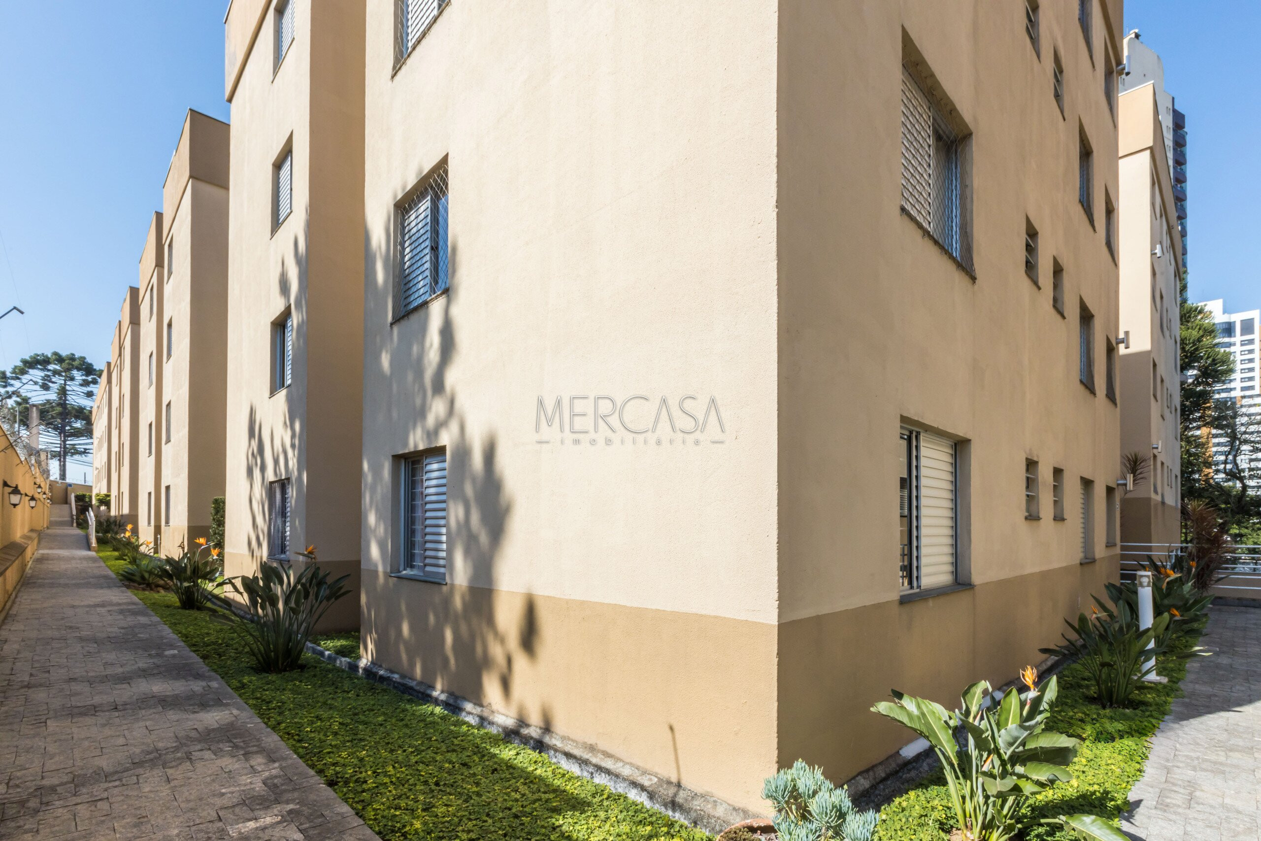 Apartamento à venda em Ecoville, Curitiba — Imobiliária Razão