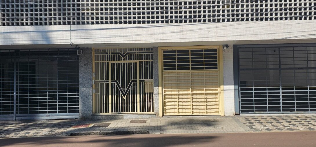 Foto 3 - APARTAMENTO em CURITIBA - PR, no bairro Centro - Referência PIV-APTO359